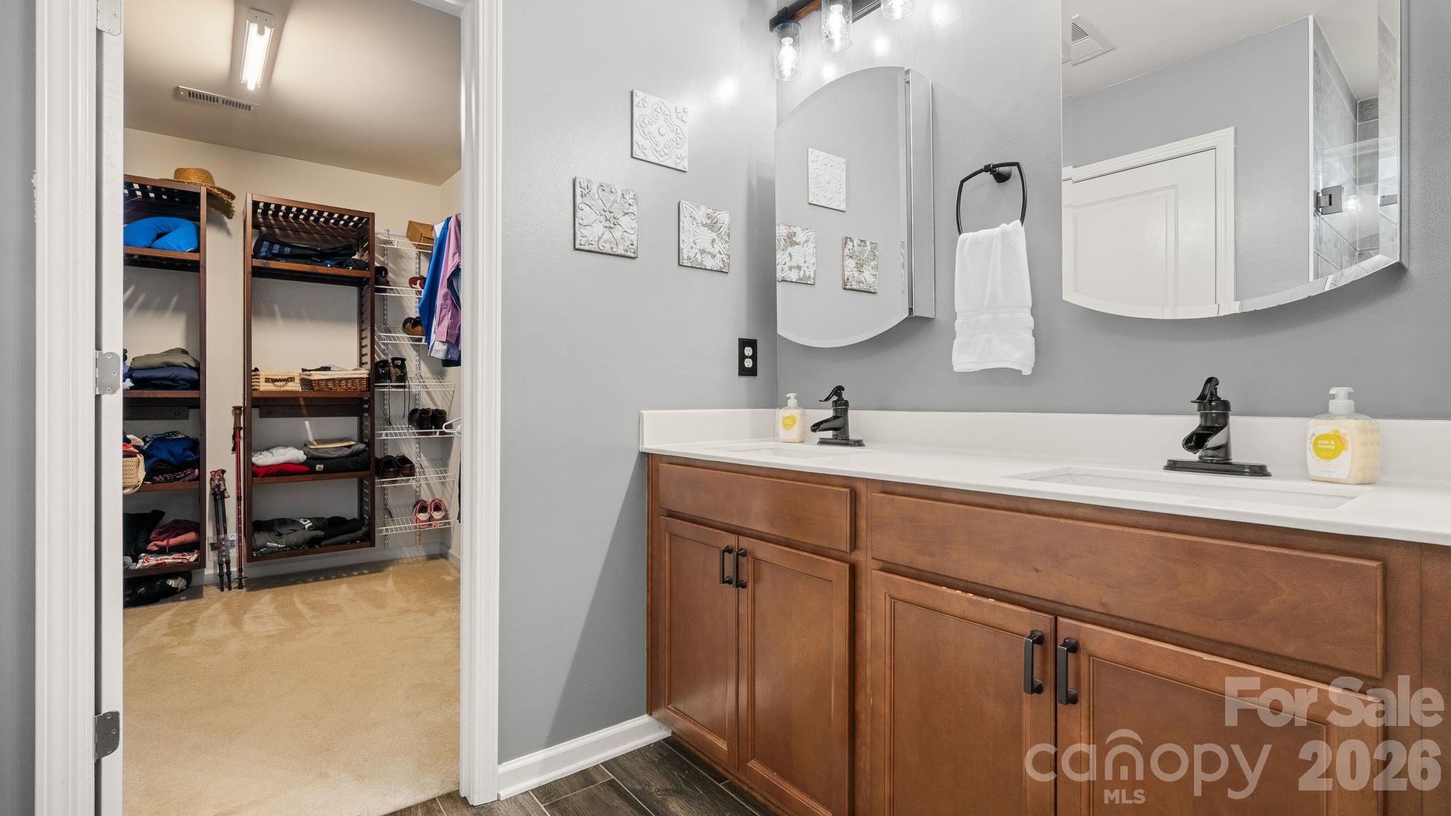 1232 New River Drive Property Photo 21