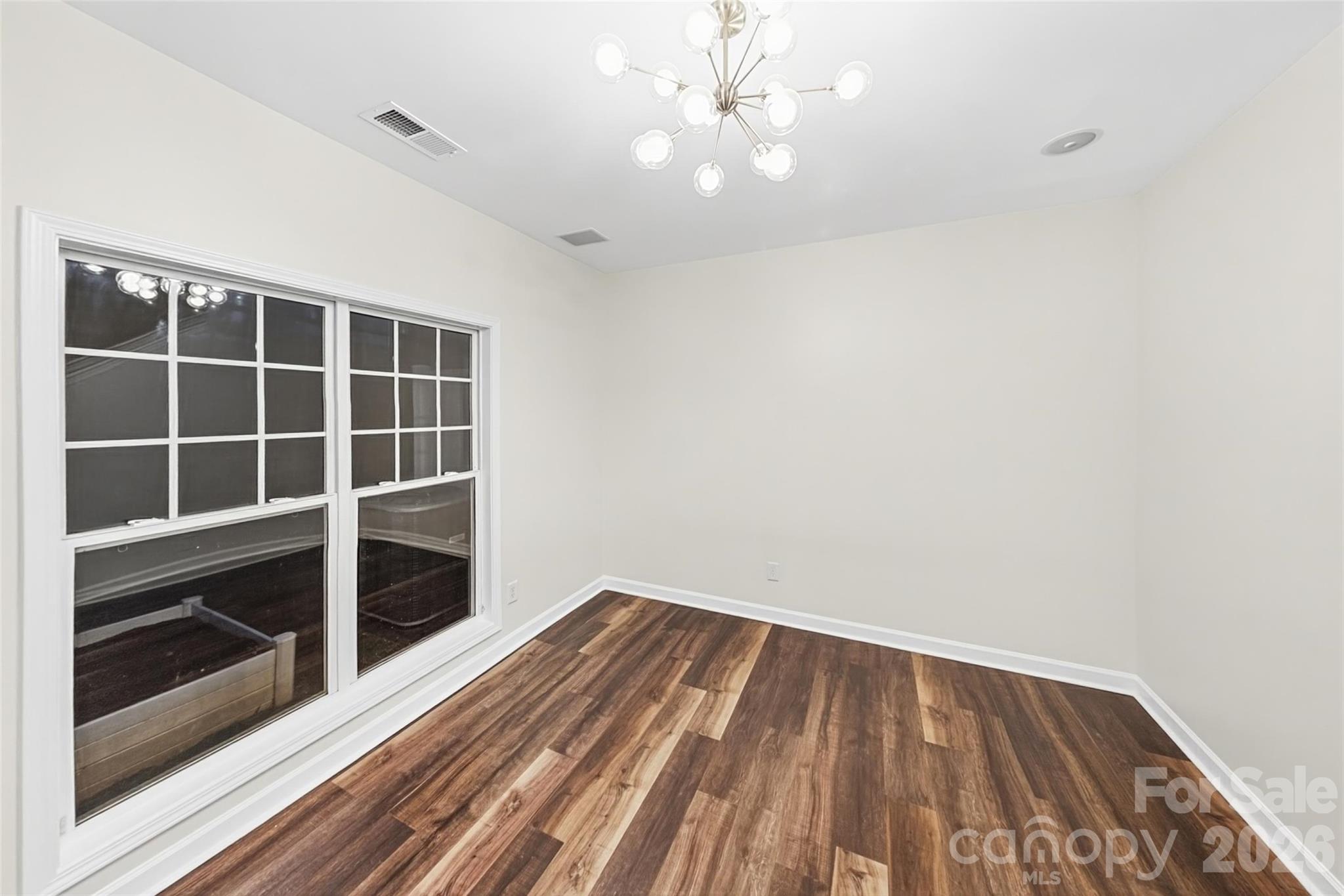 5454 Franklin Springs Circle Property Photo 6