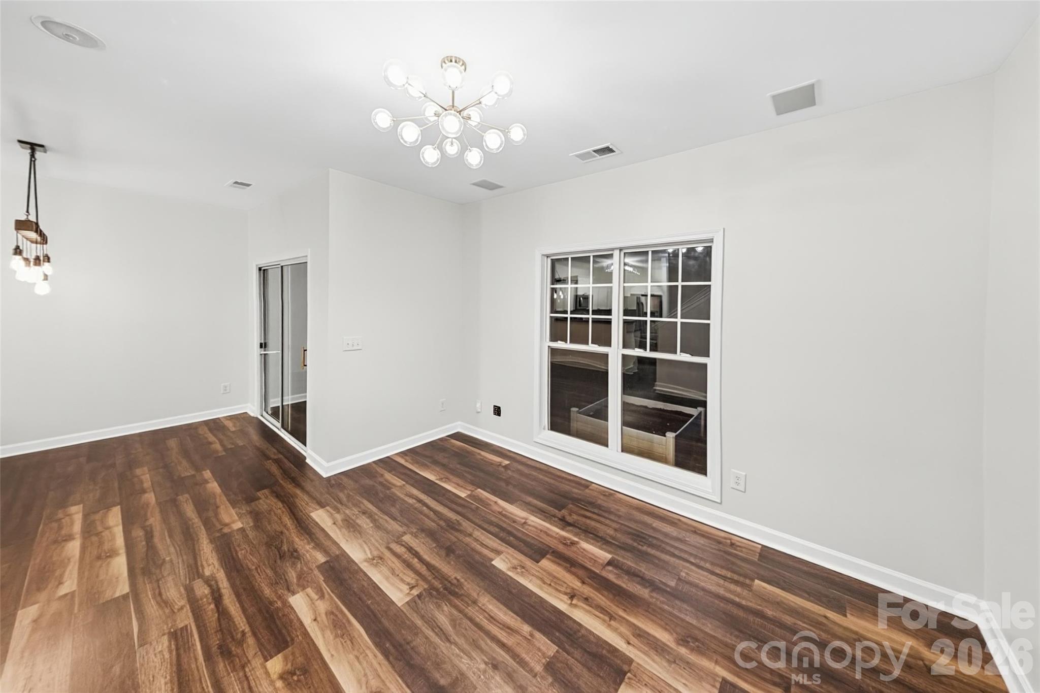 5454 Franklin Springs Circle Property Photo 7