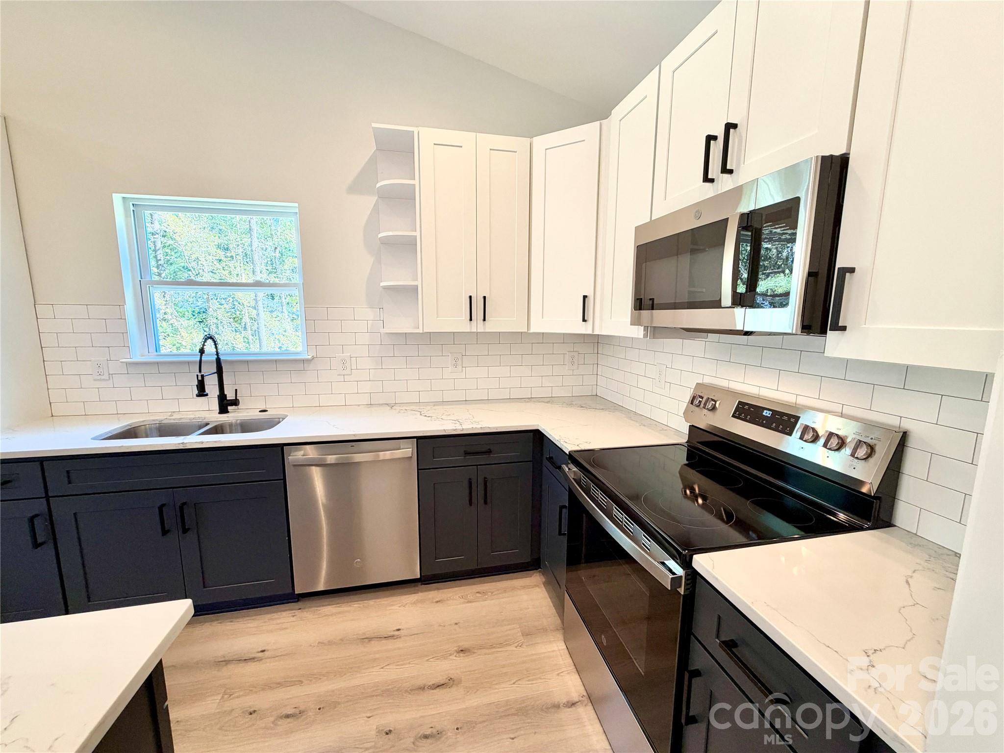 610 E Robinson Street Property Photo 6