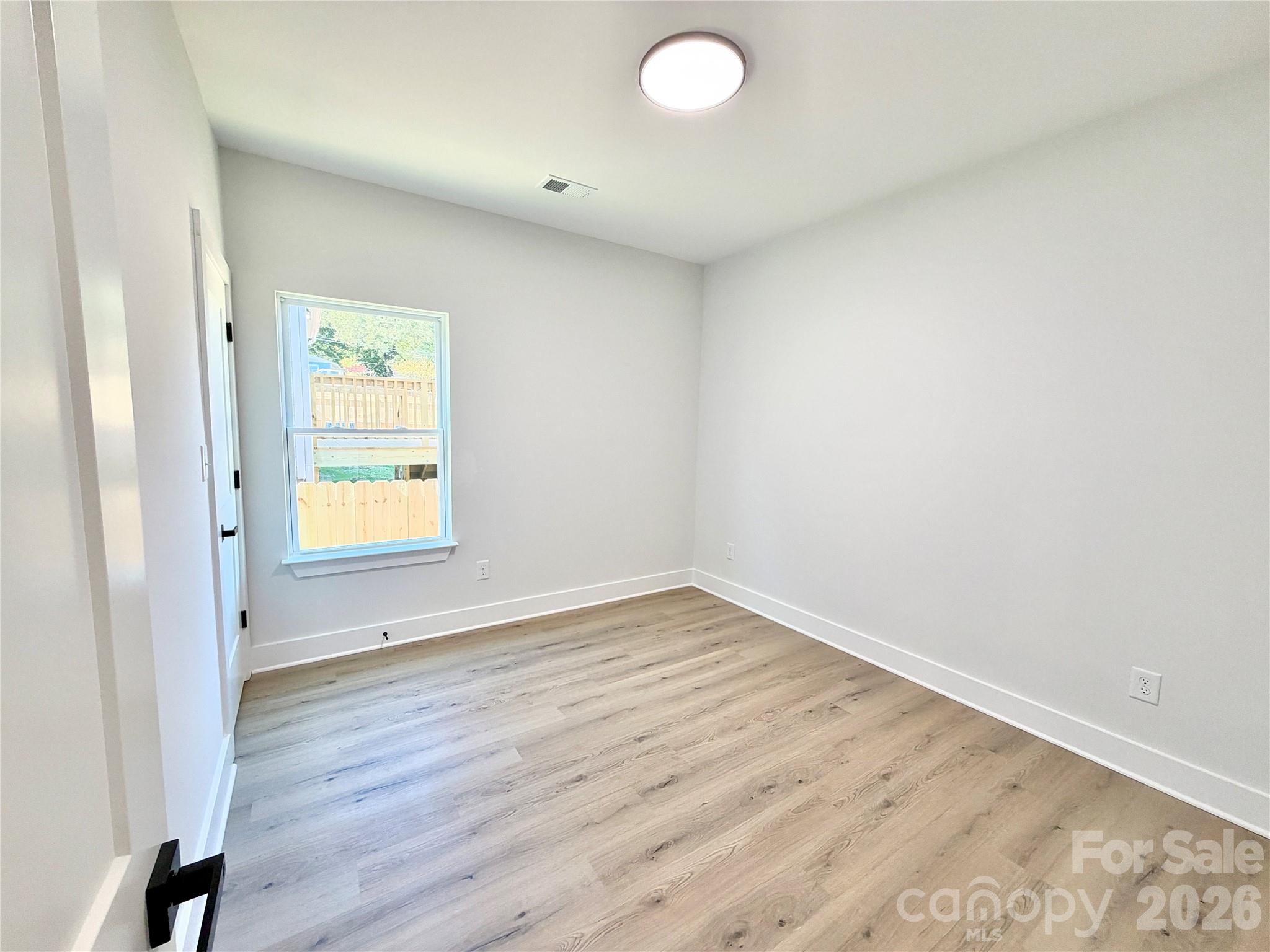 610 E Robinson Street Property Photo 18