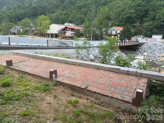 126 Southside Drive Property Photo 1