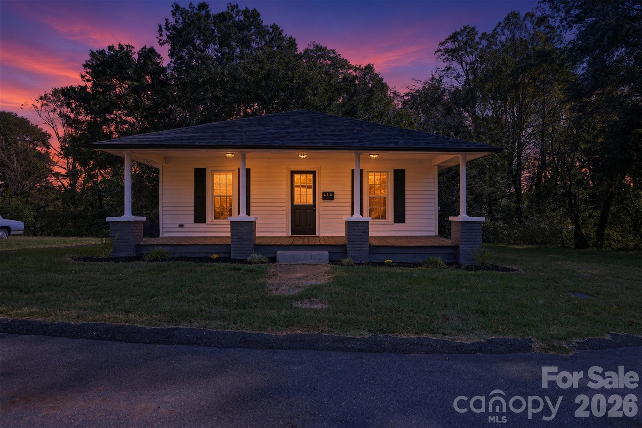 333 Derby Avenue Property Photo 1