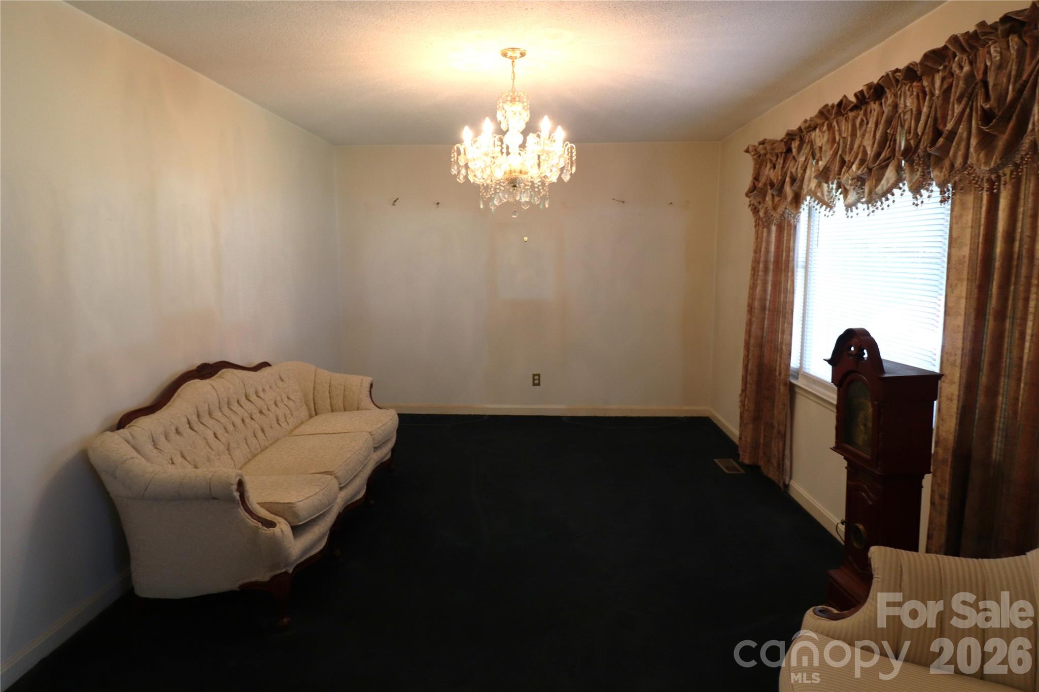 2157 Ridgewood Drive Property Photo 3