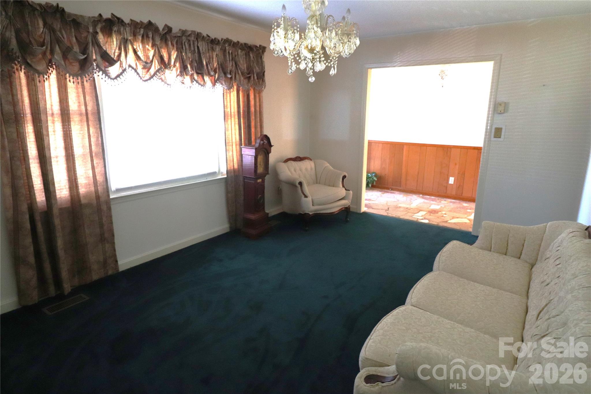 2157 Ridgewood Drive Property Photo 4