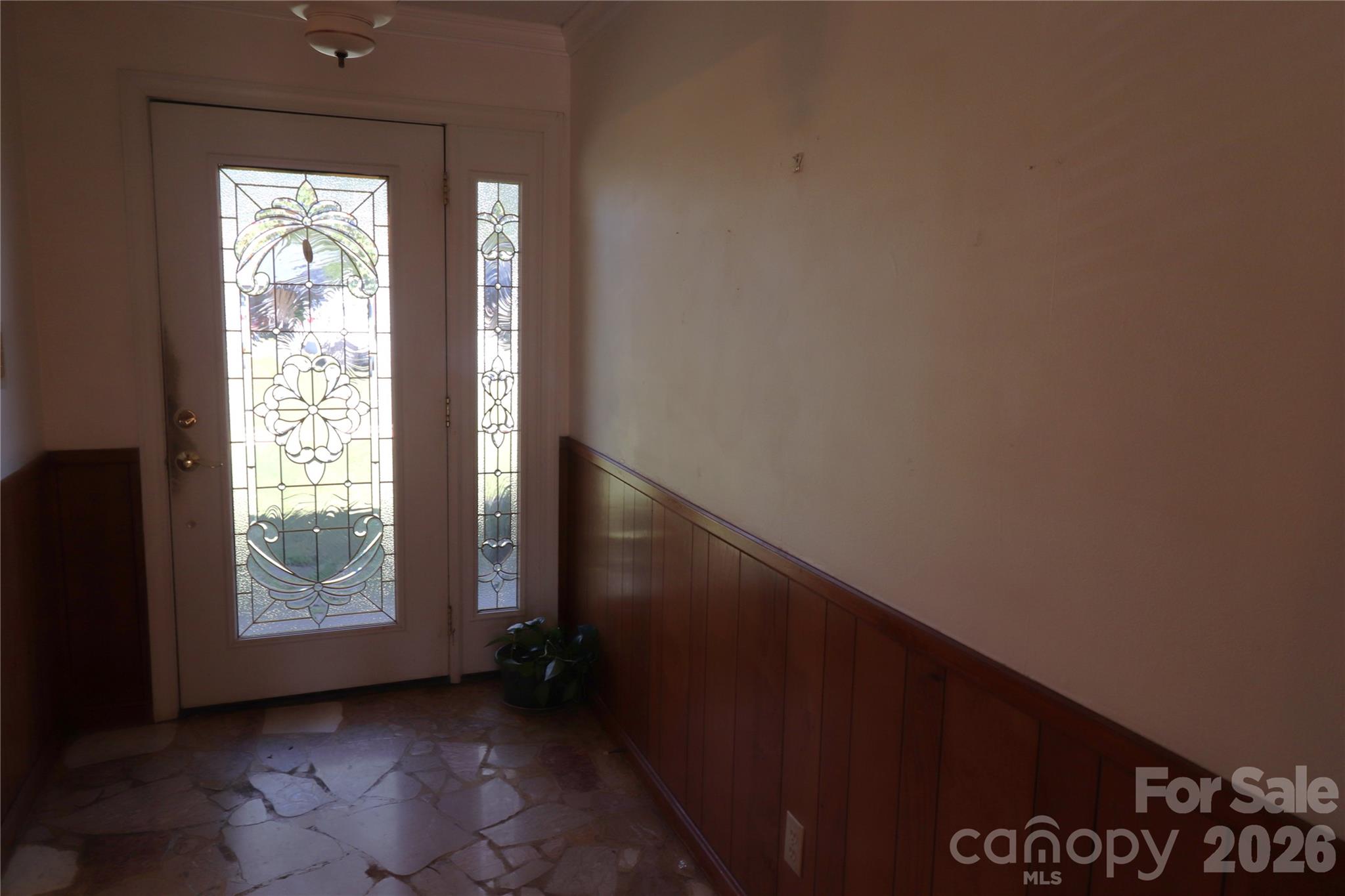 2157 Ridgewood Drive Property Photo 5