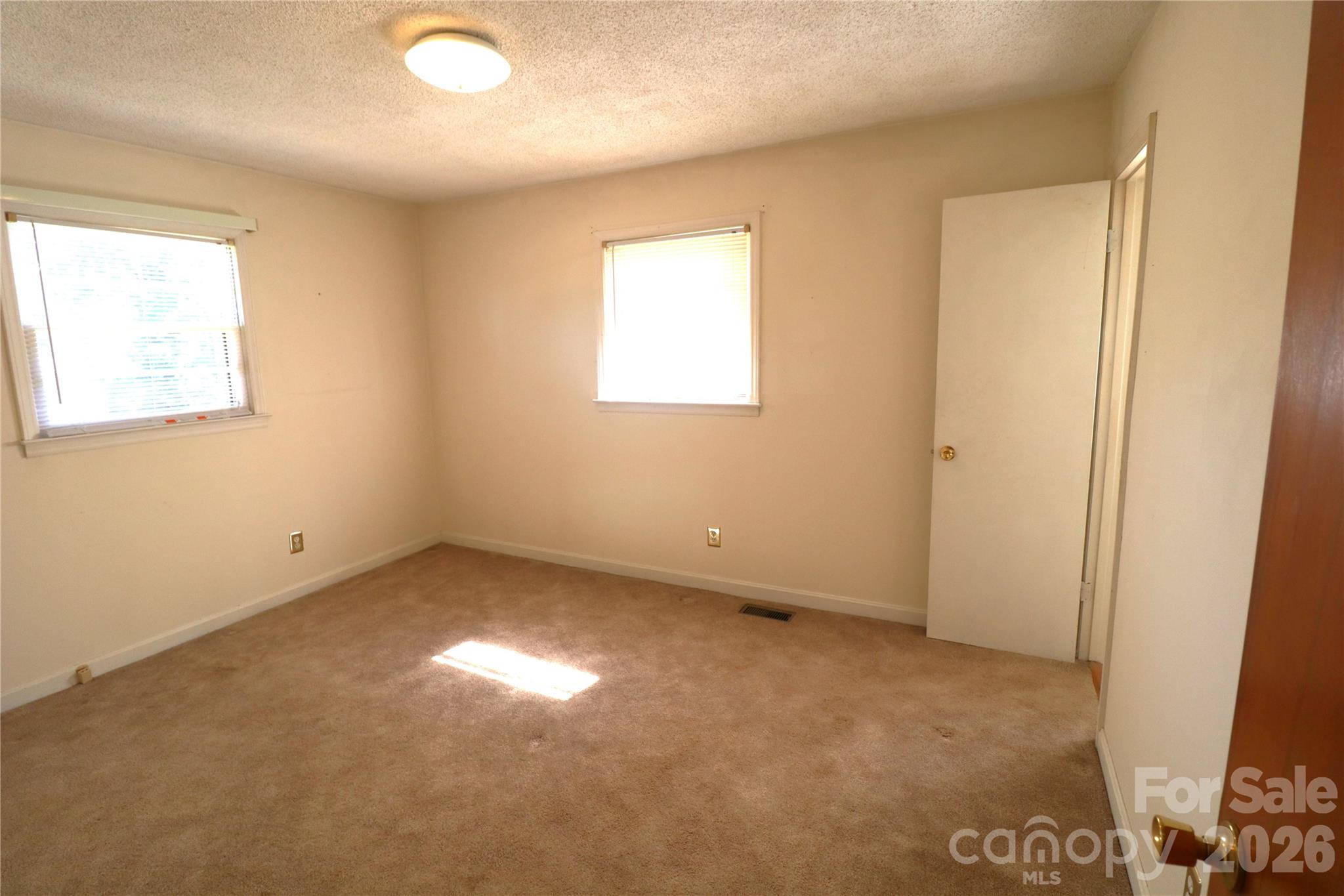 2157 Ridgewood Drive Property Photo 10