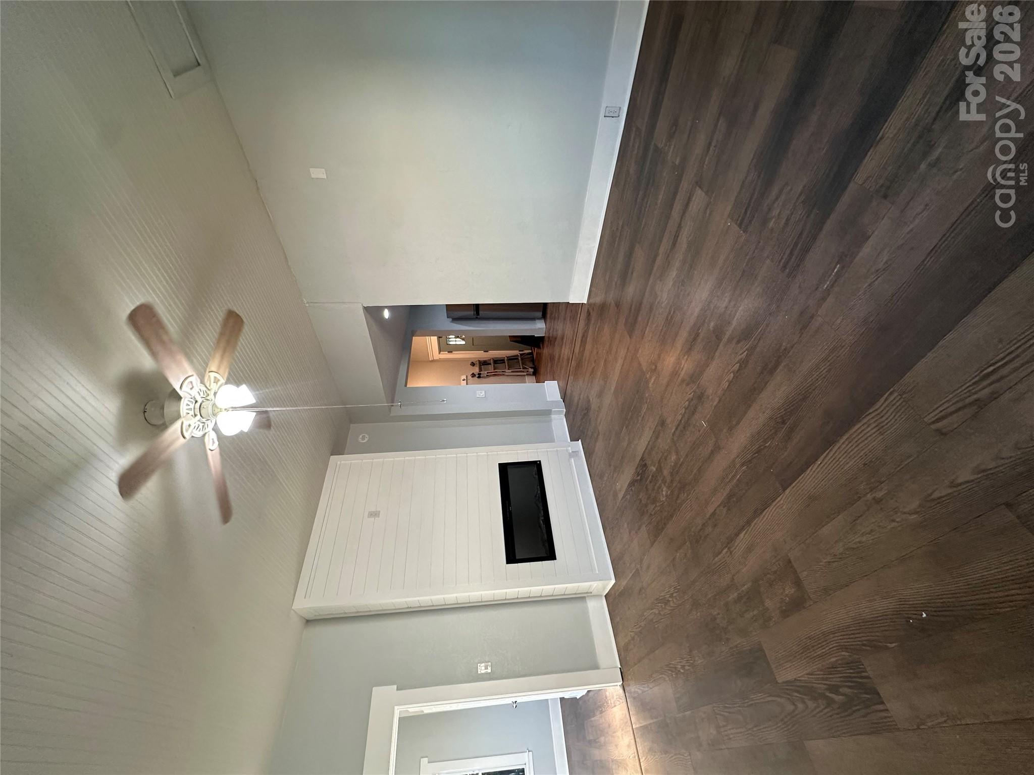 22 Midway Street Property Photo 8