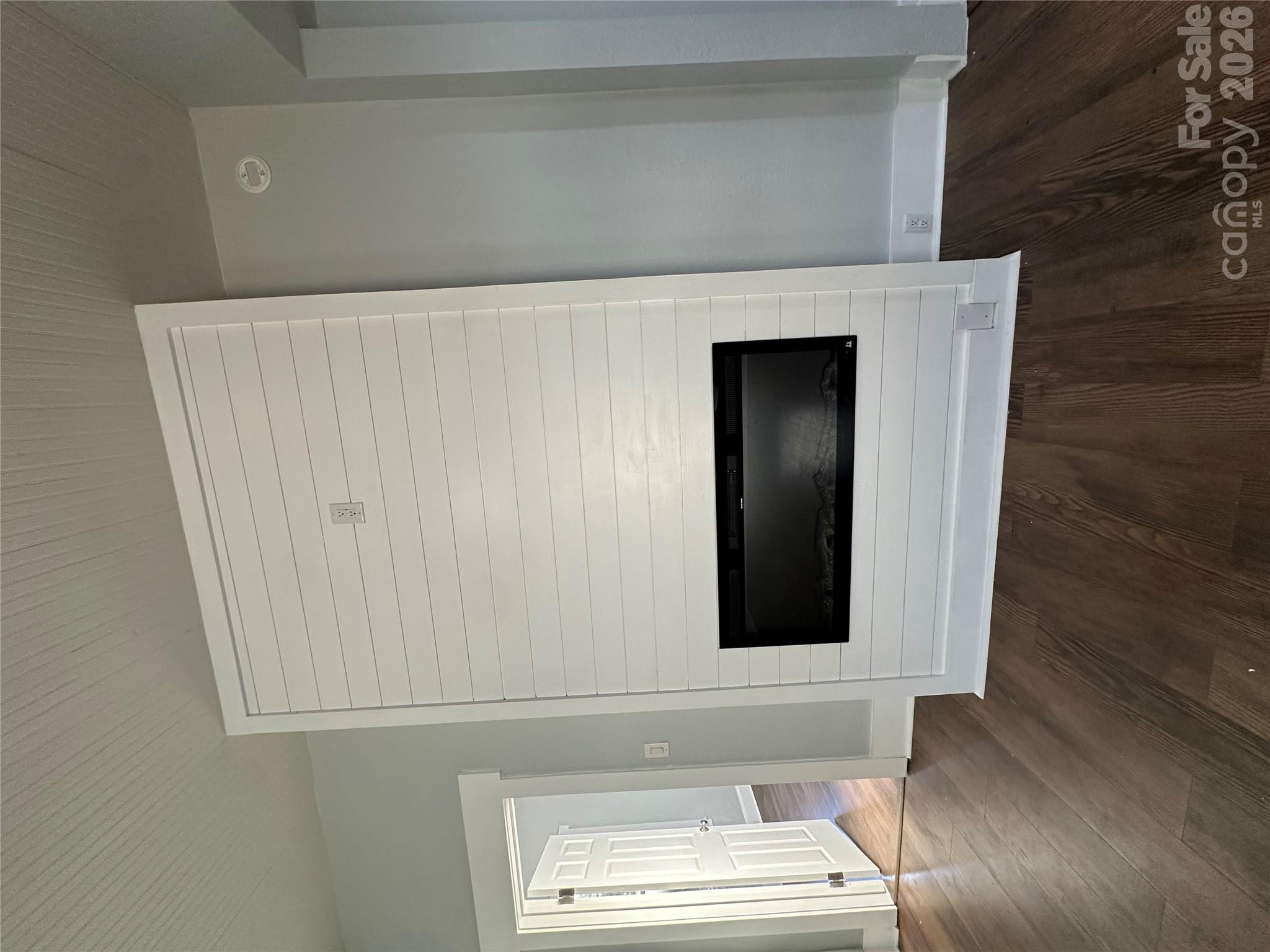 22 Midway Street Property Photo 9