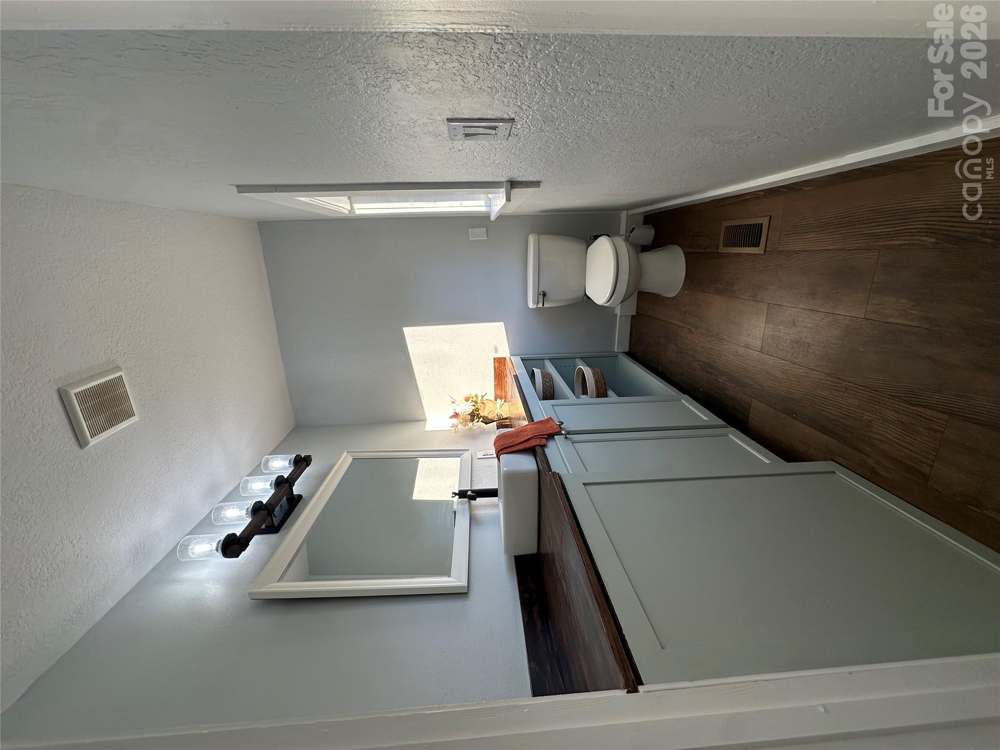 22 Midway Street Property Photo 14