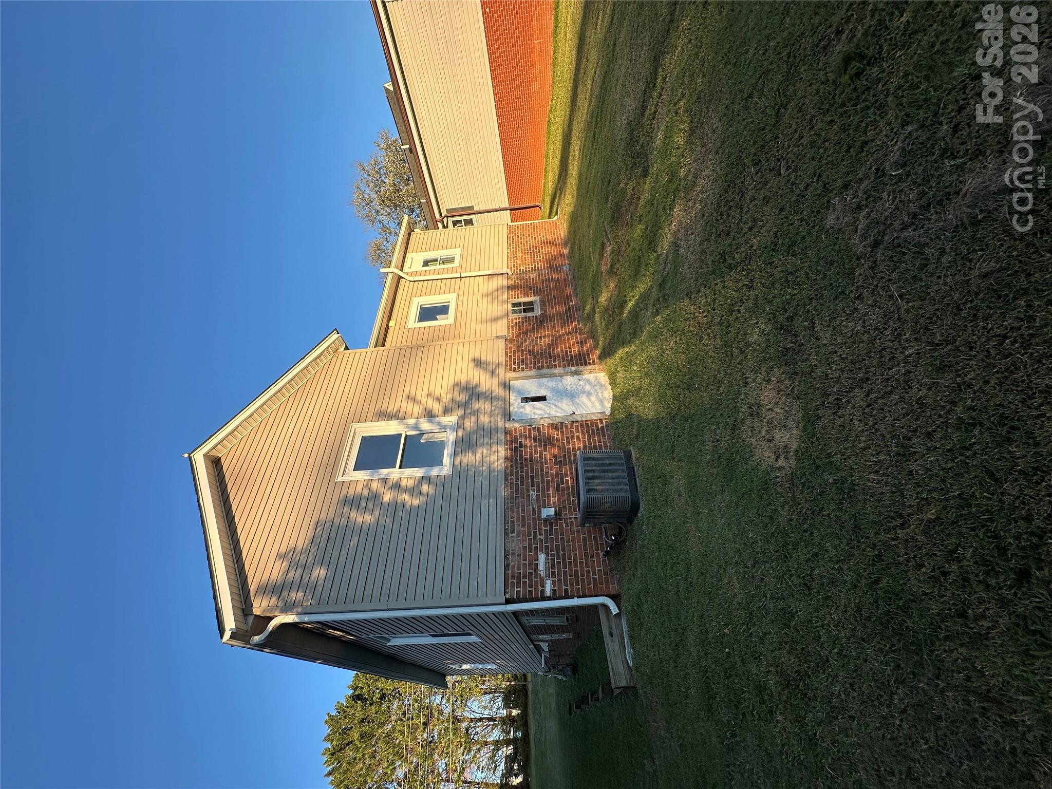 22 Midway Street Property Photo 18