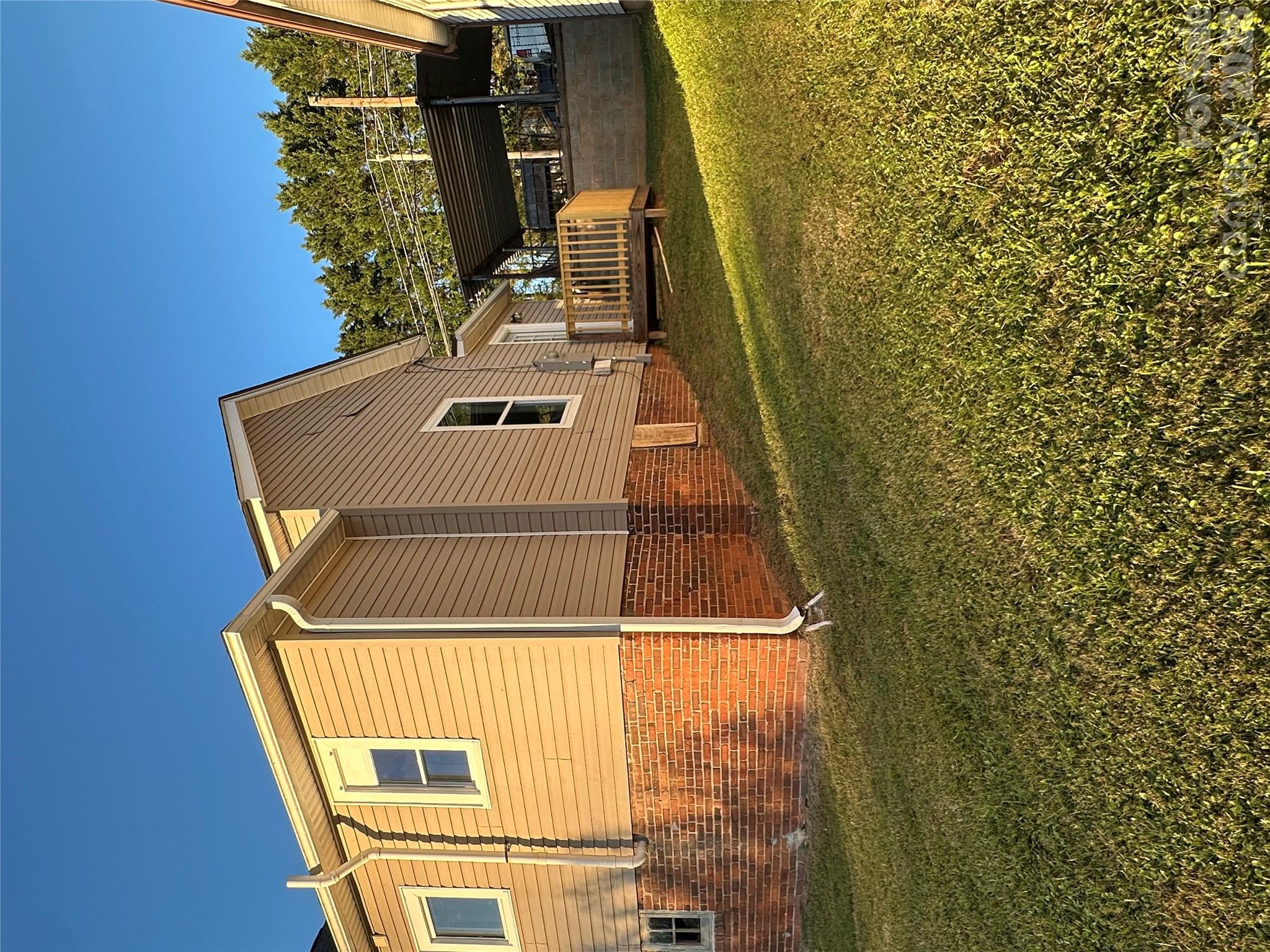 22 Midway Street Property Photo 19