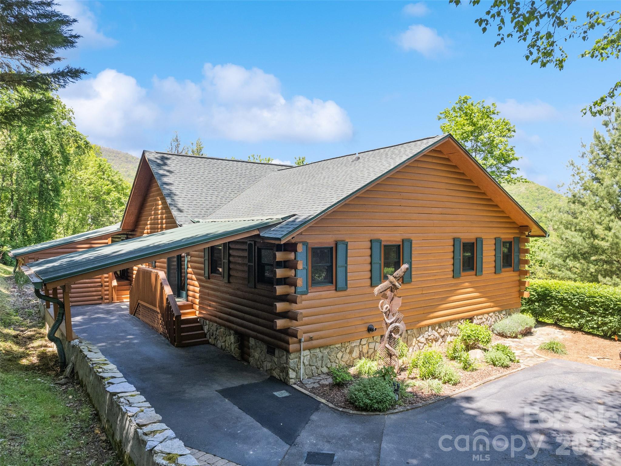 970 Campbell Mountain Drive Property Photo 4