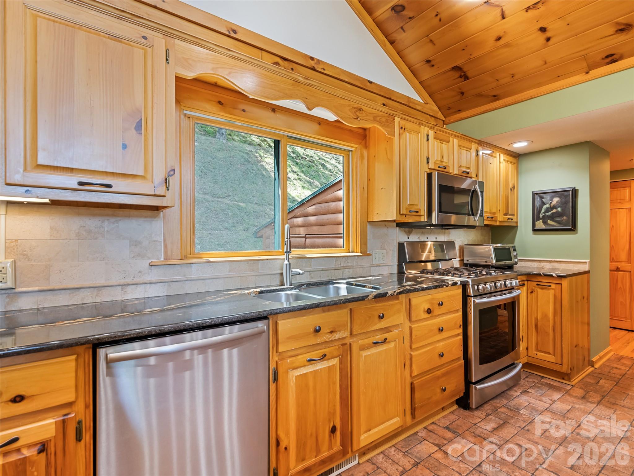 970 Campbell Mountain Drive Property Photo 15