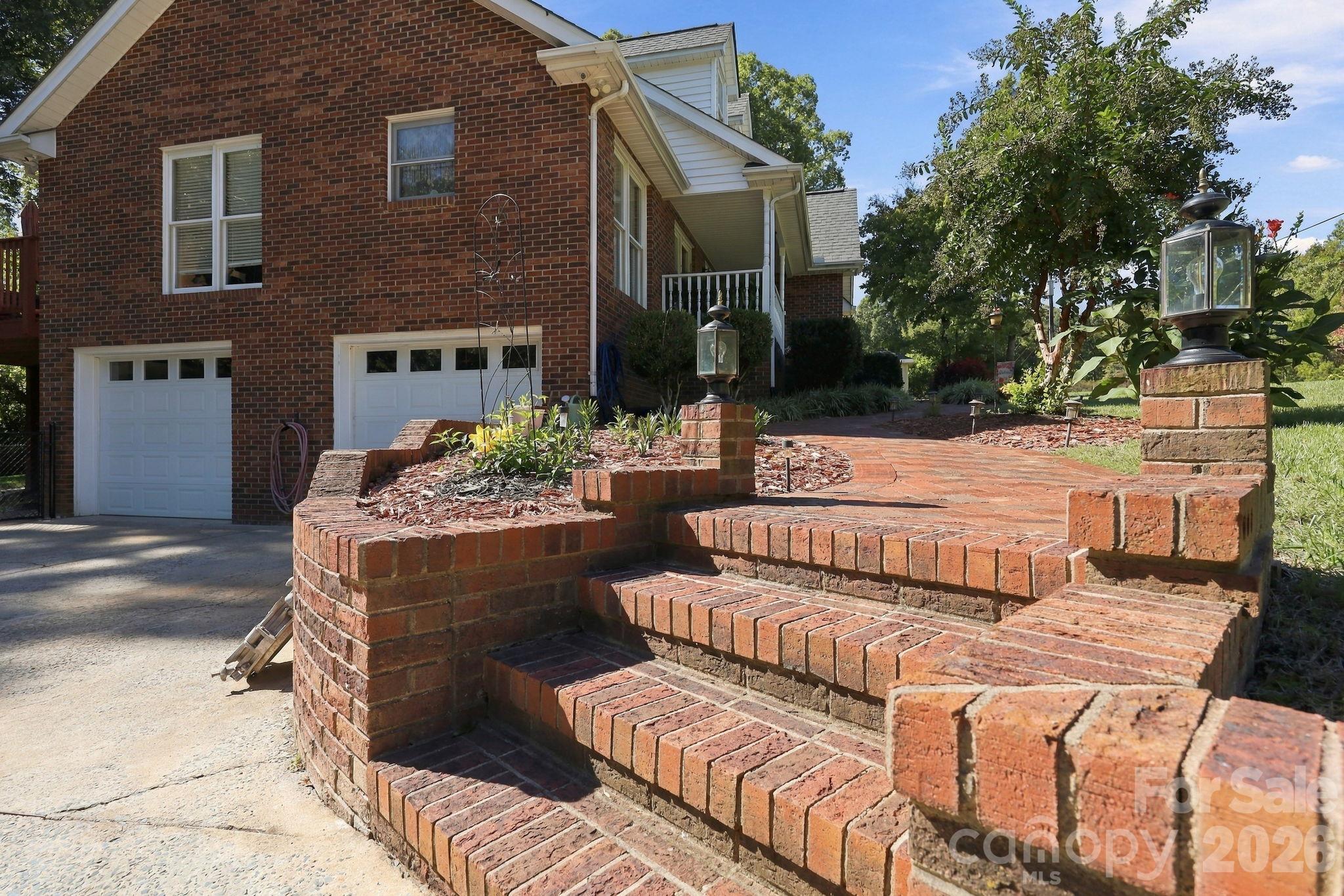 31612 Ameron Circle Property Photo 4