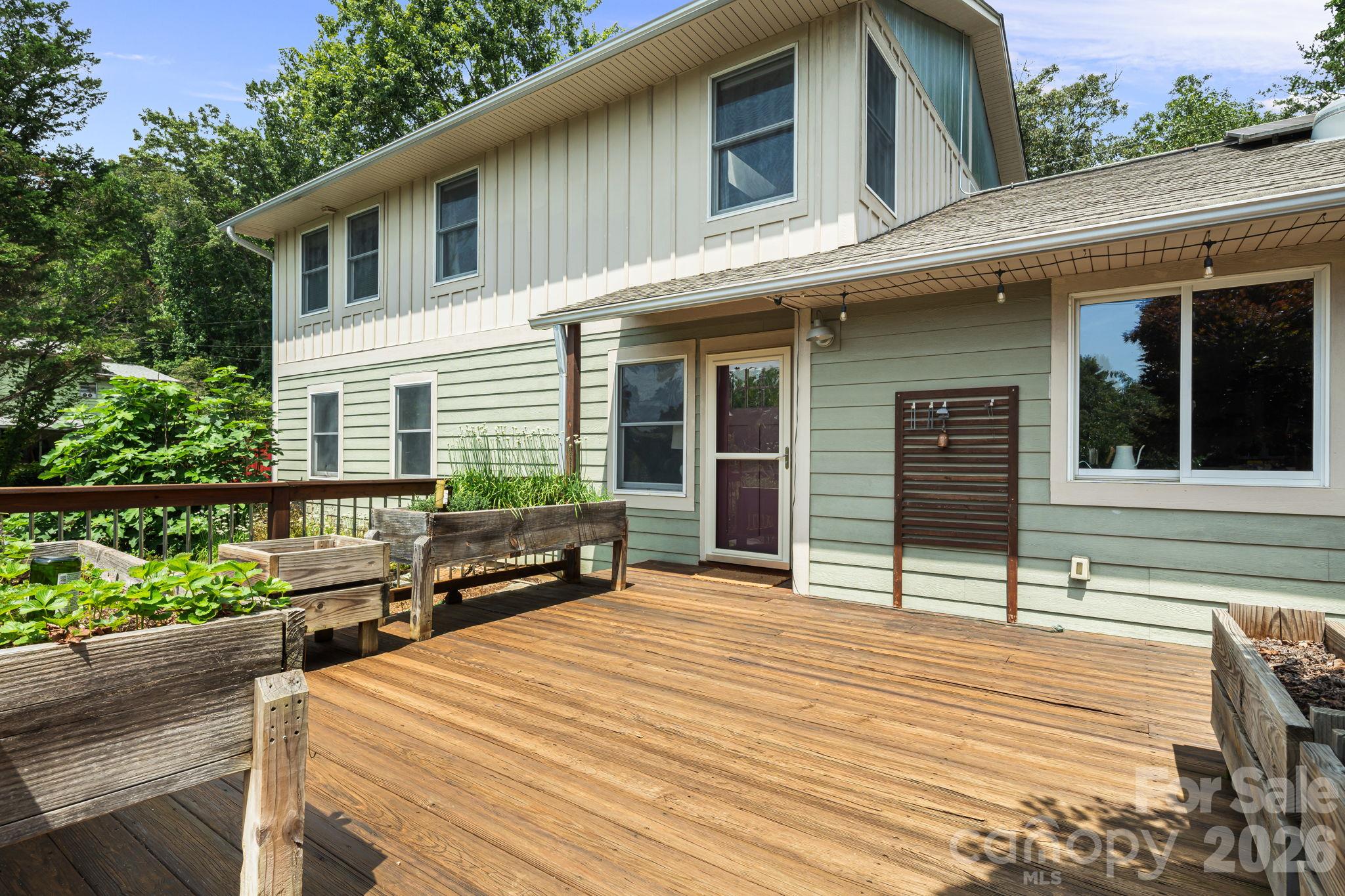 414 Old Haw Creek Road Property Photo 1