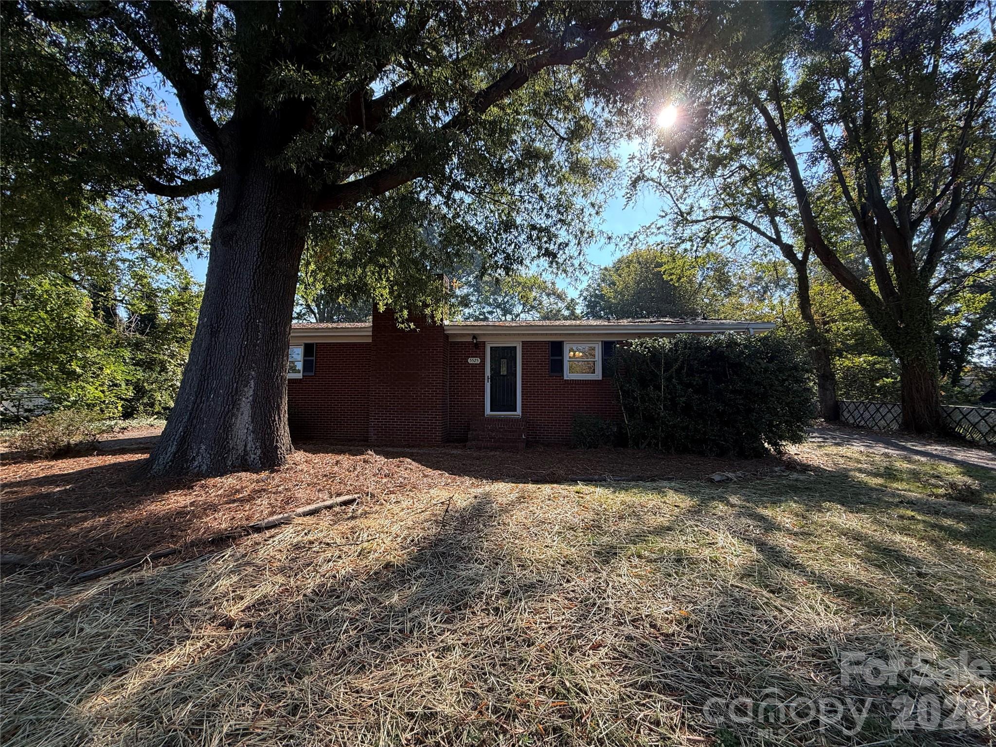 5525 Bertie Avenue Property Photo 1