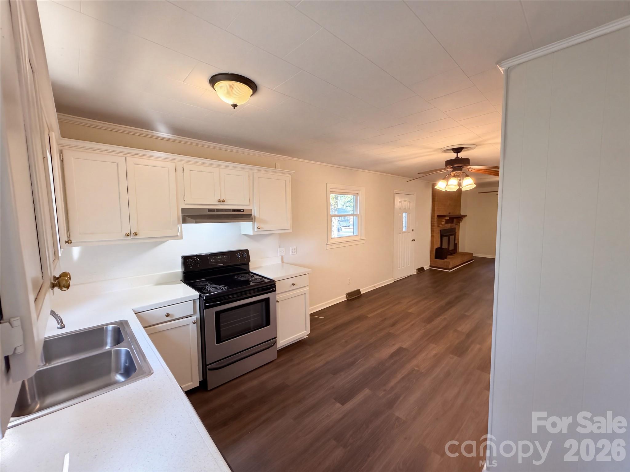 5525 Bertie Avenue Property Photo 7