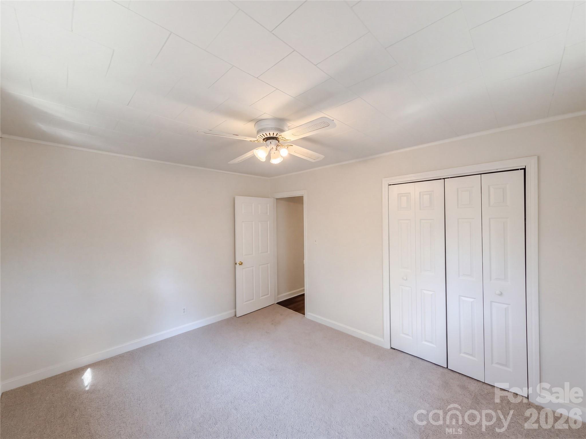 5525 Bertie Avenue Property Photo 12
