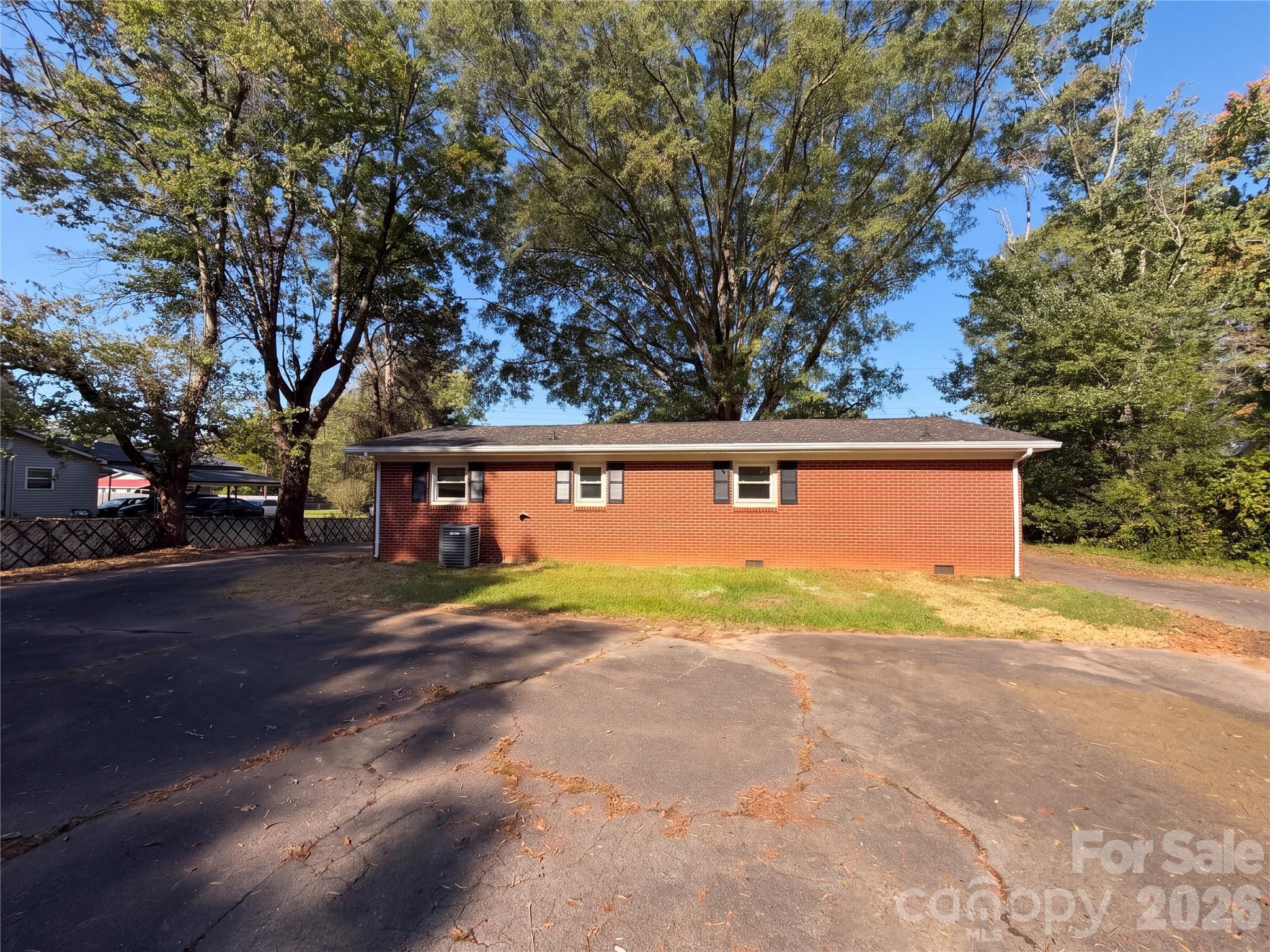 5525 Bertie Avenue Property Photo 17