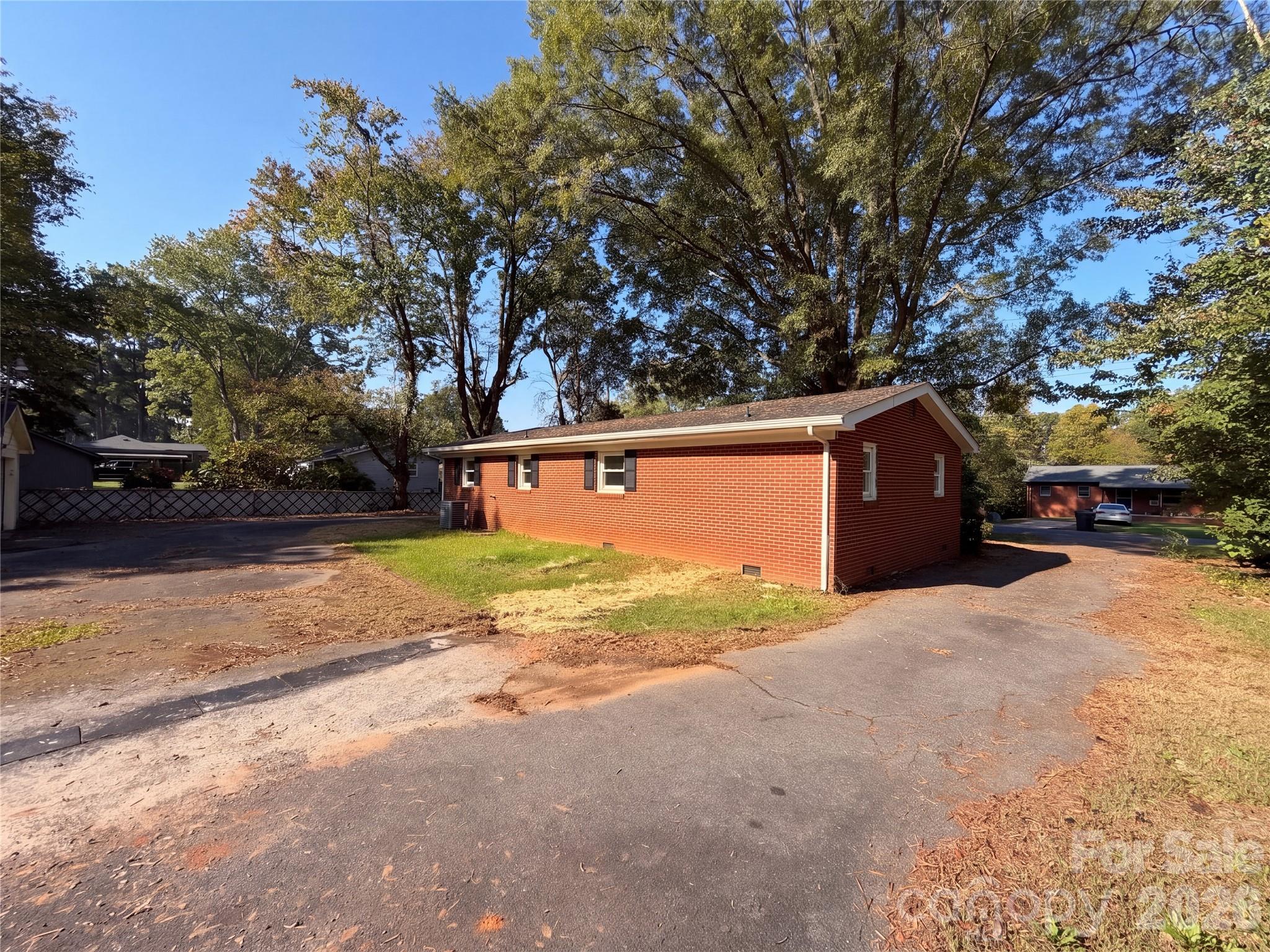 5525 Bertie Avenue Property Photo 21
