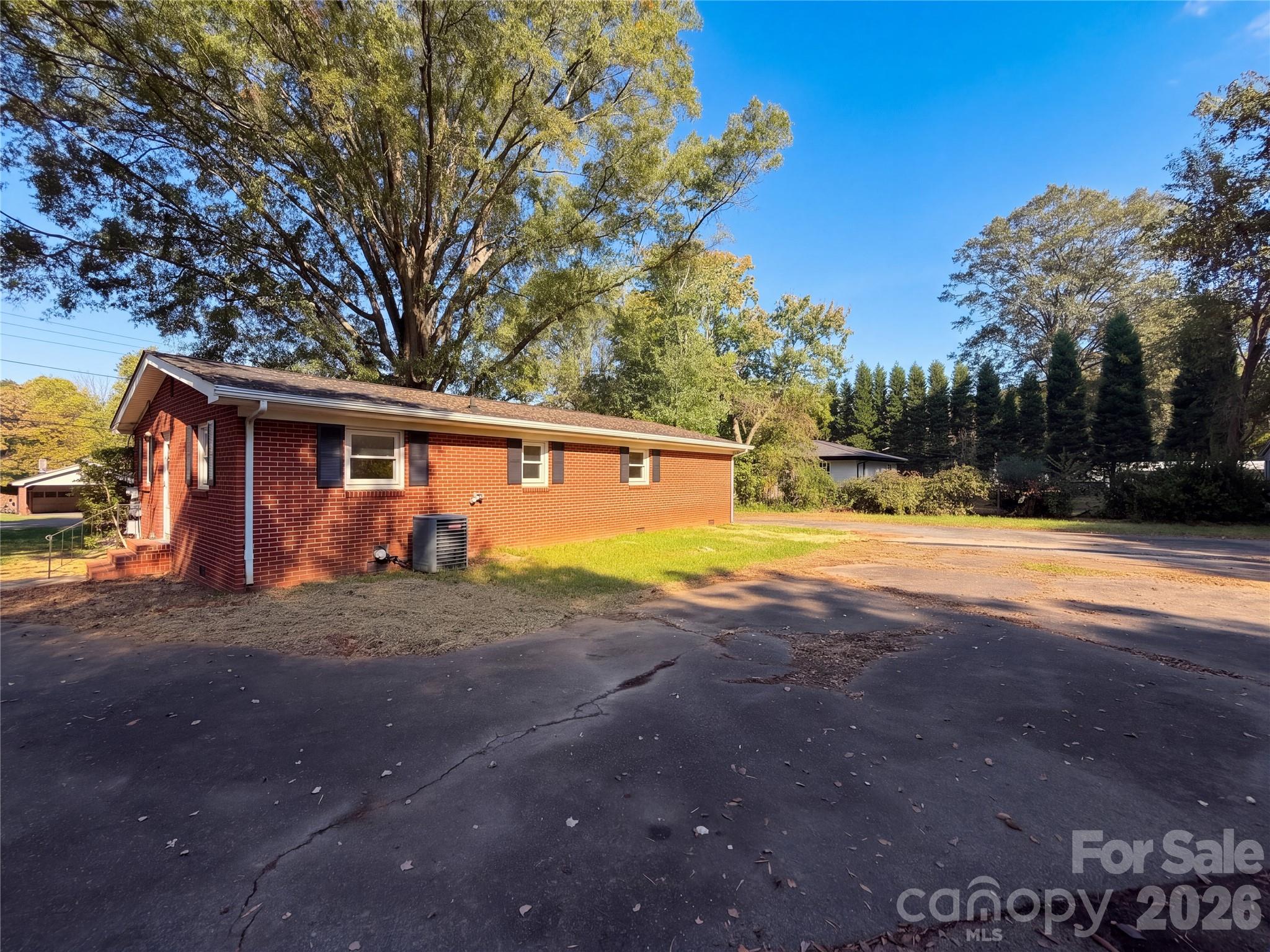 5525 Bertie Avenue Property Photo 22