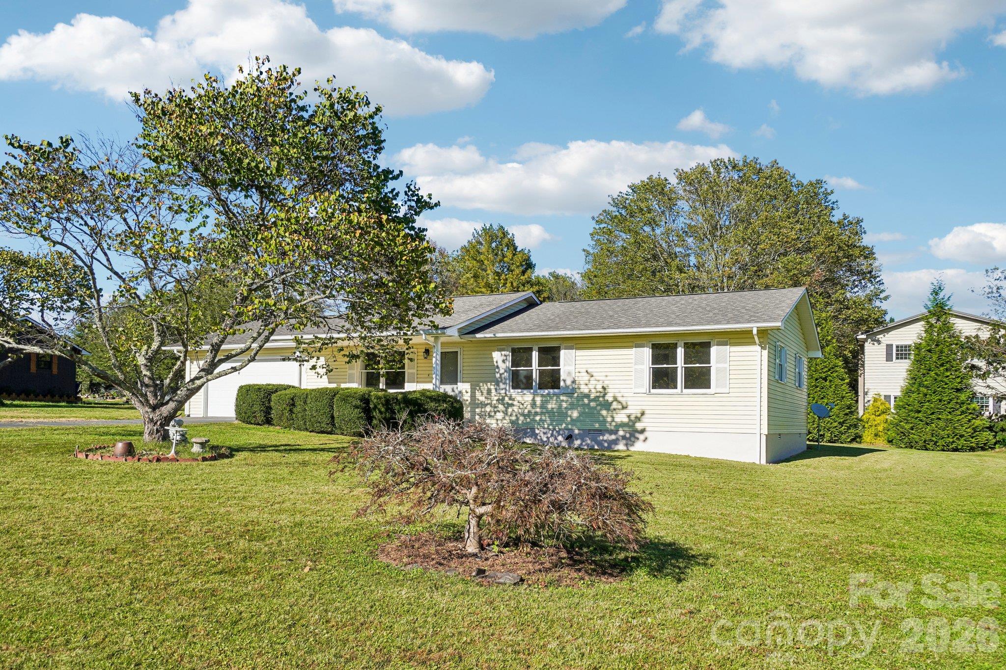 35 Lisam Way Property Photo 2