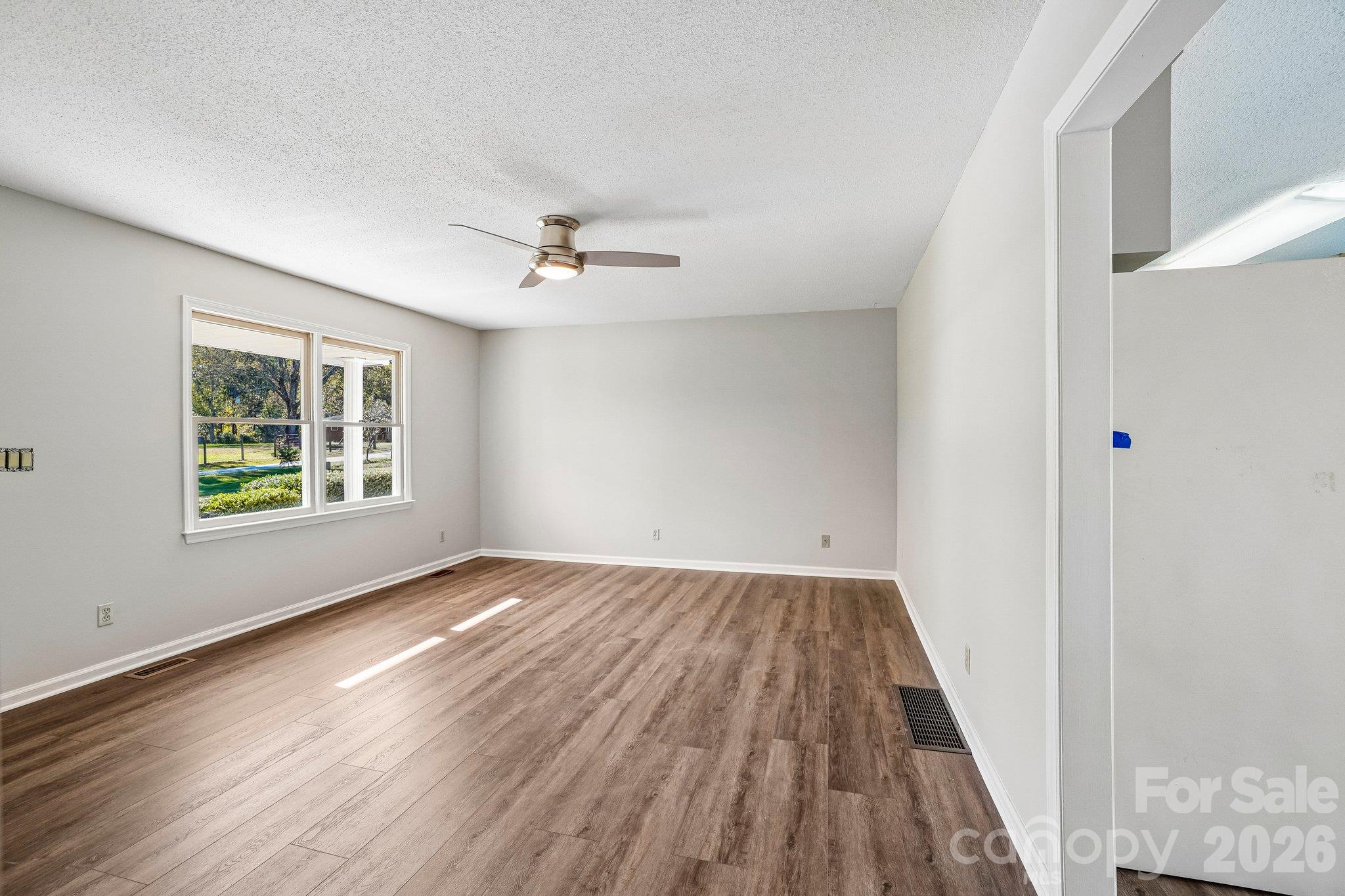 35 Lisam Way Property Photo 6