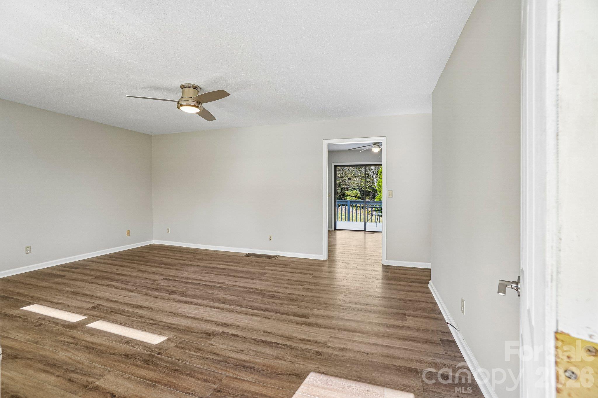35 Lisam Way Property Photo 8