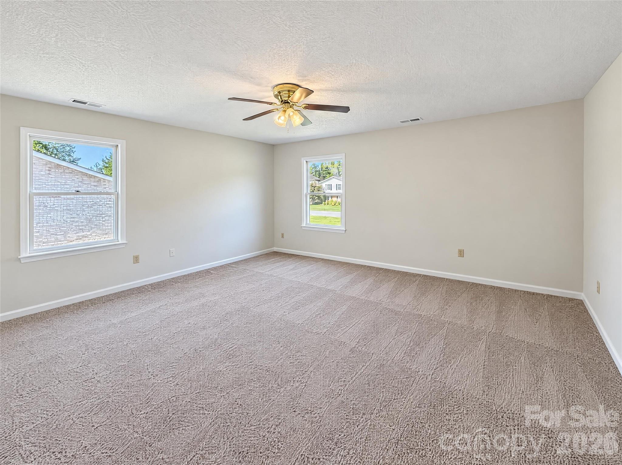 5244 Dayan Drive Property Photo 4