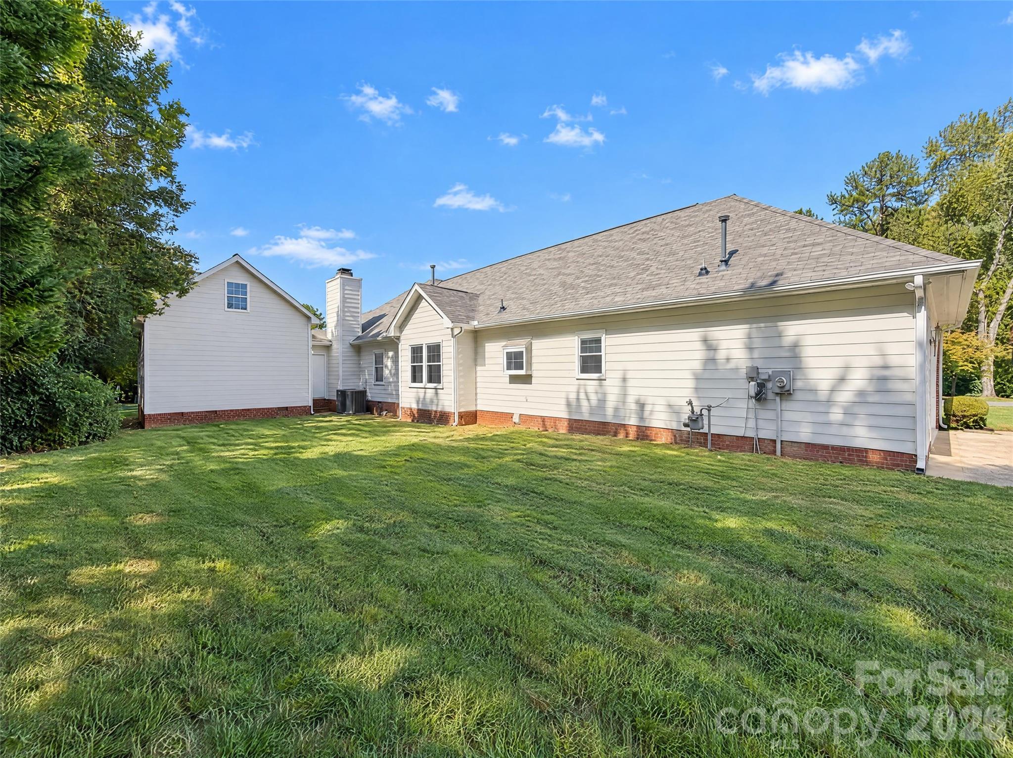 5244 Dayan Drive Property Photo 5