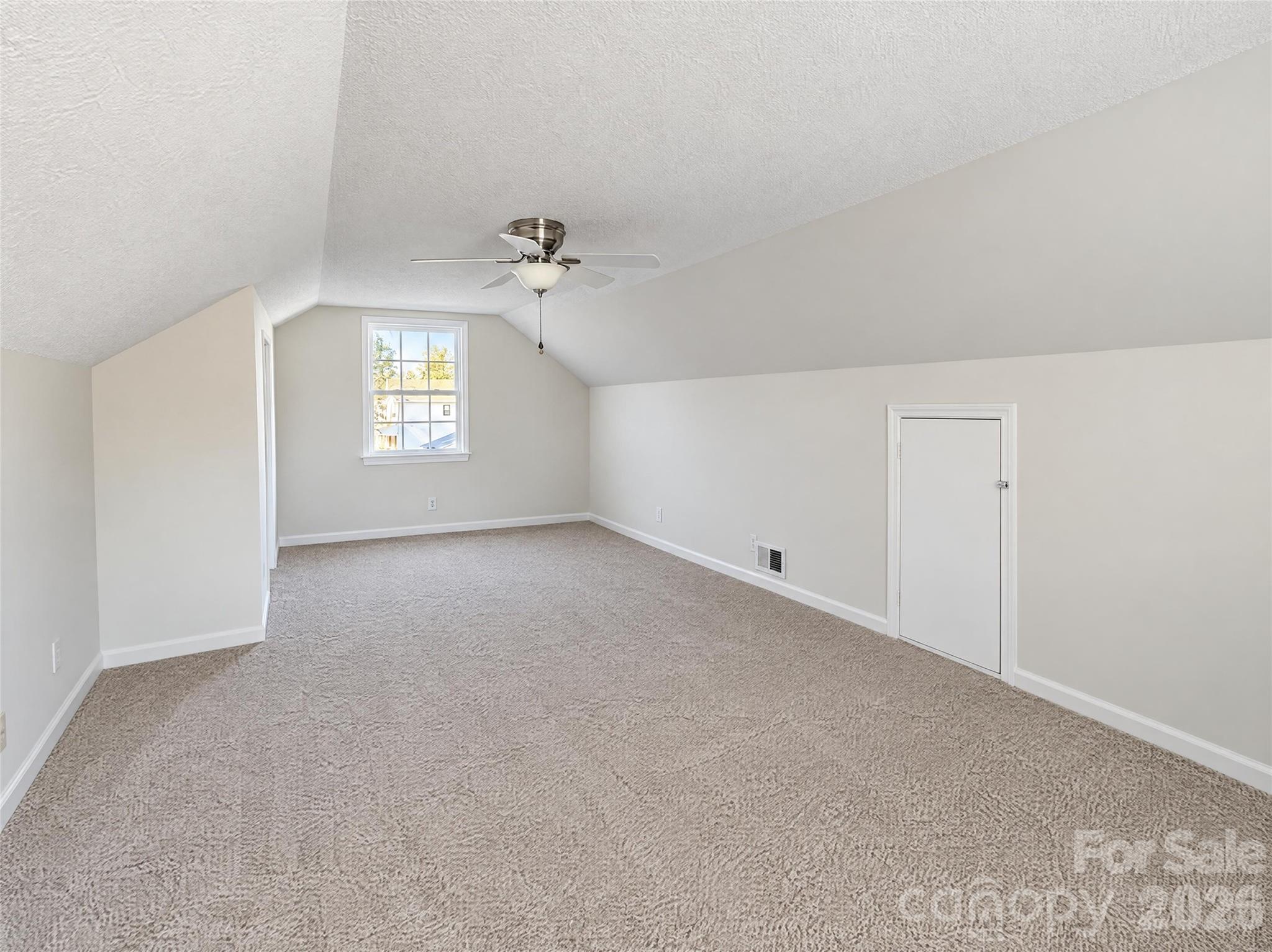 5244 Dayan Drive Property Photo 20