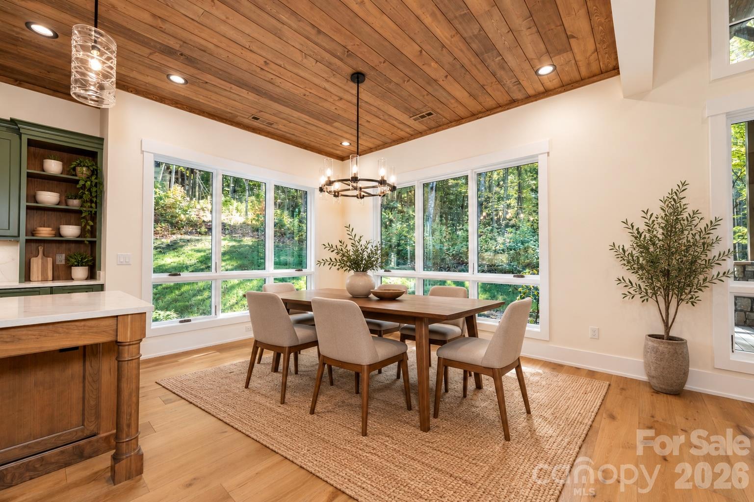 676 Arlington Road Property Photo 8