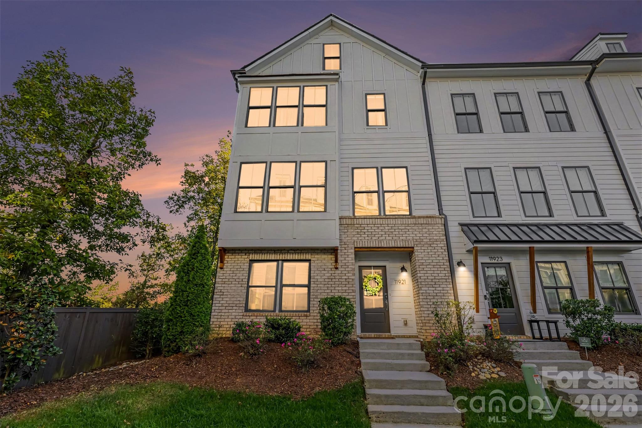 11921 Fiddlers Roof Lane Property Photo 44