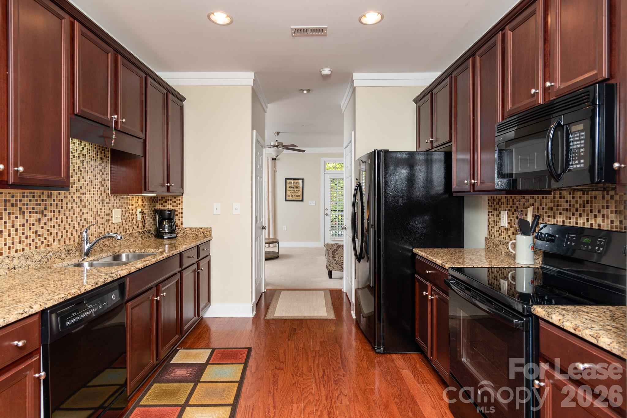 246 Harbour Place Drive Property Photo 8