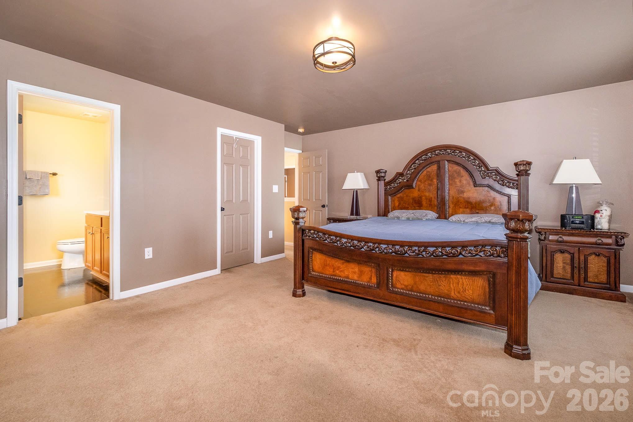 1018 Clover Gap Drive Property Photo 15