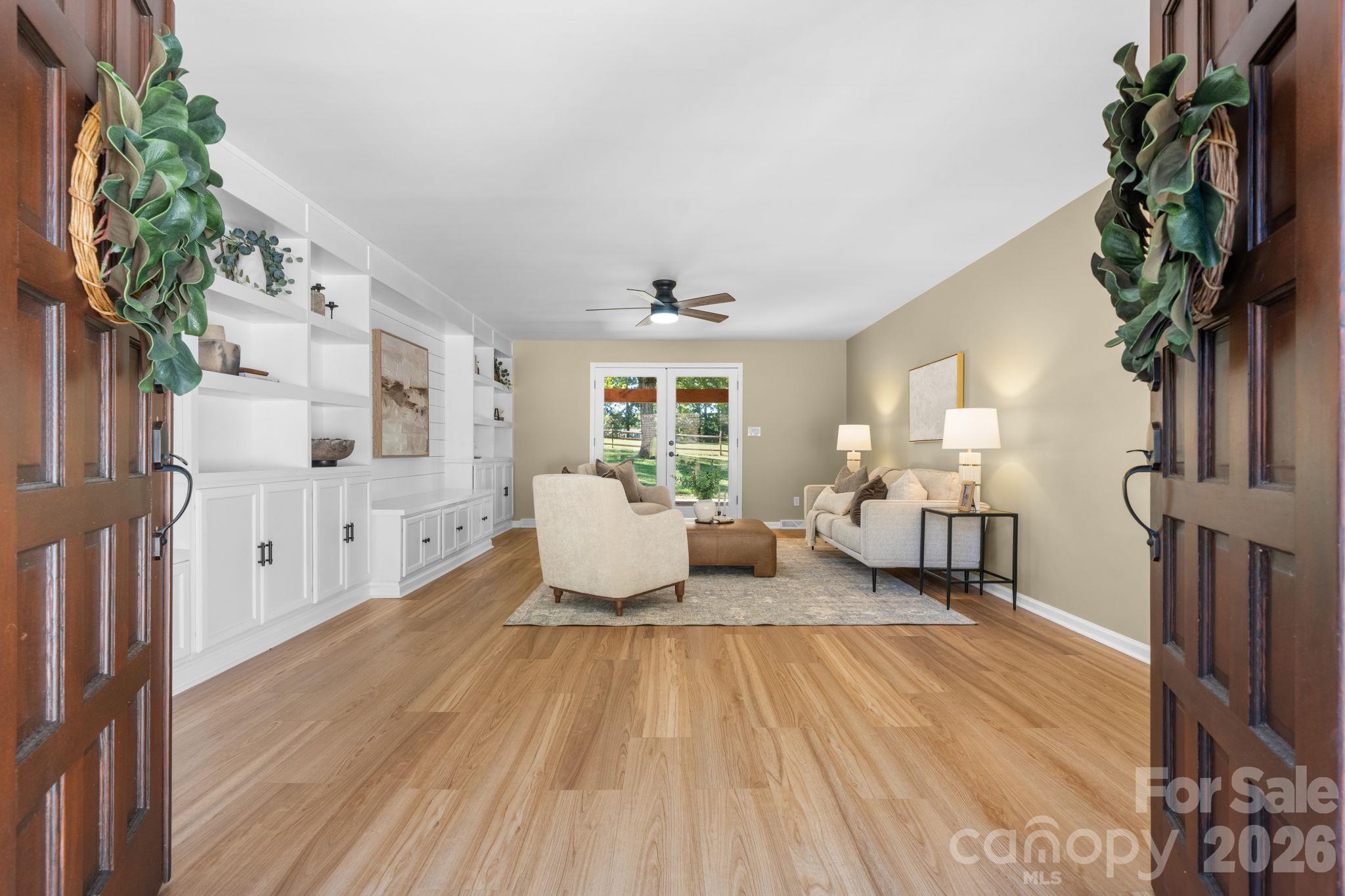 4024 Wandering Lane Property Photo 4