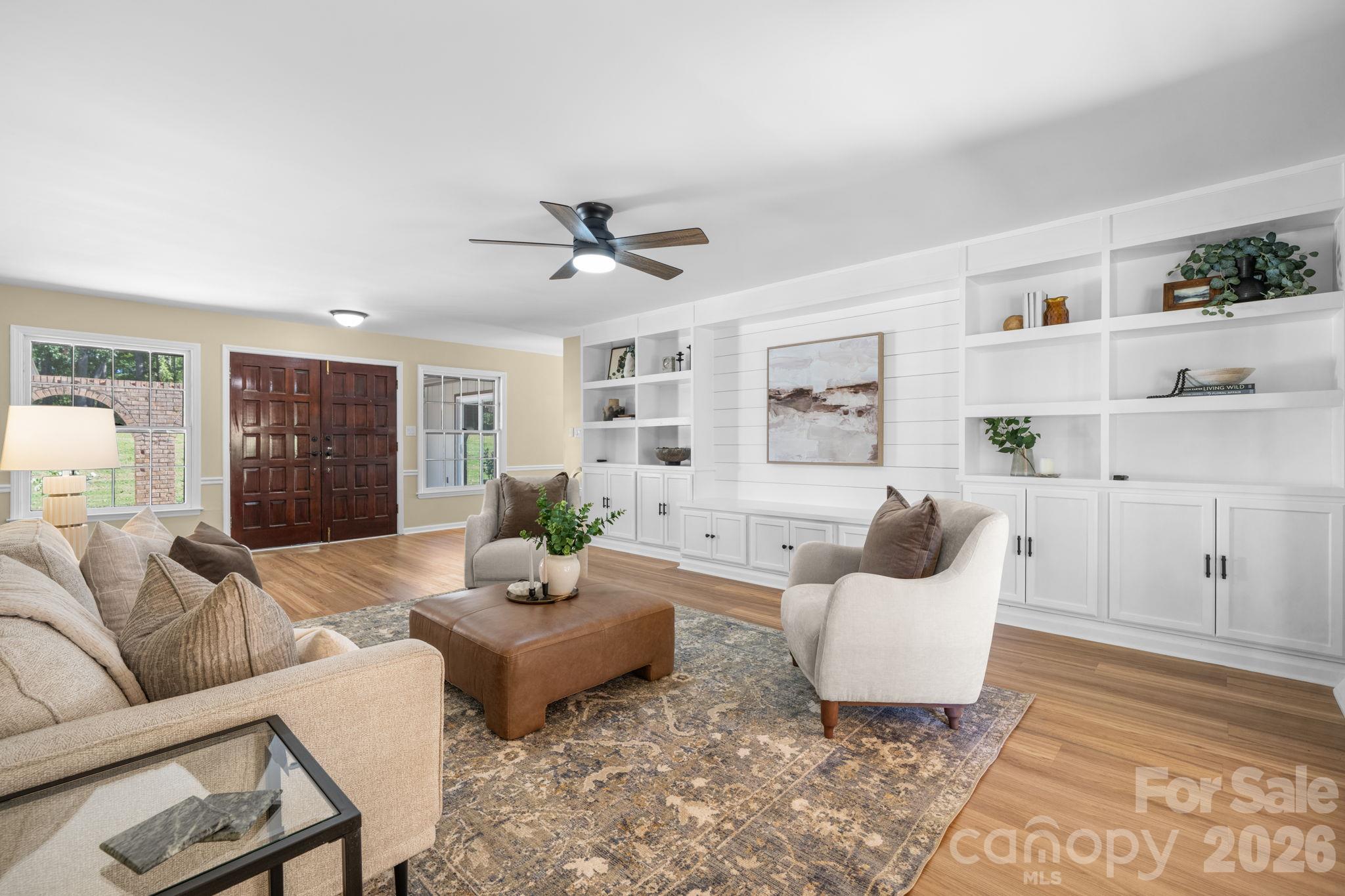 4024 Wandering Lane Property Photo 5