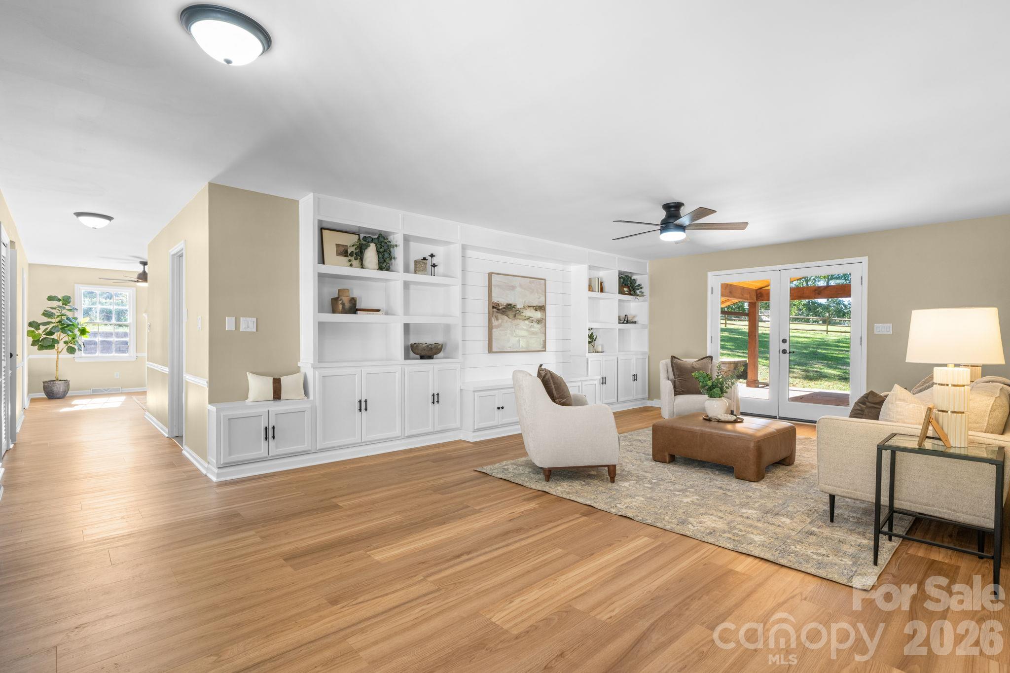 4024 Wandering Lane Property Photo 7