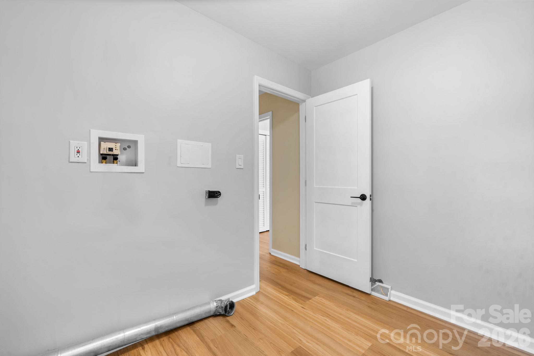 4024 Wandering Lane Property Photo 28
