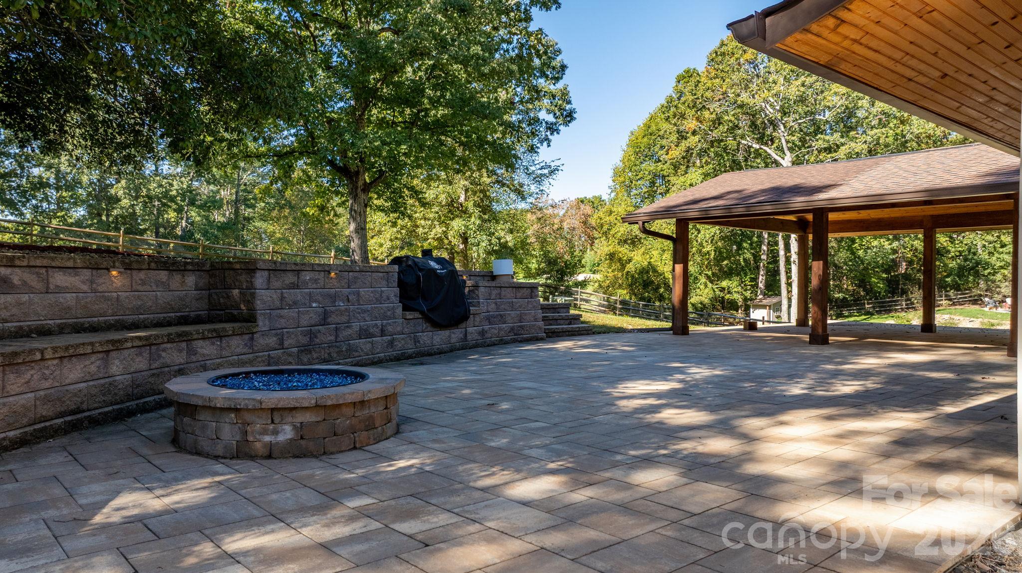 4024 Wandering Lane Property Photo 33