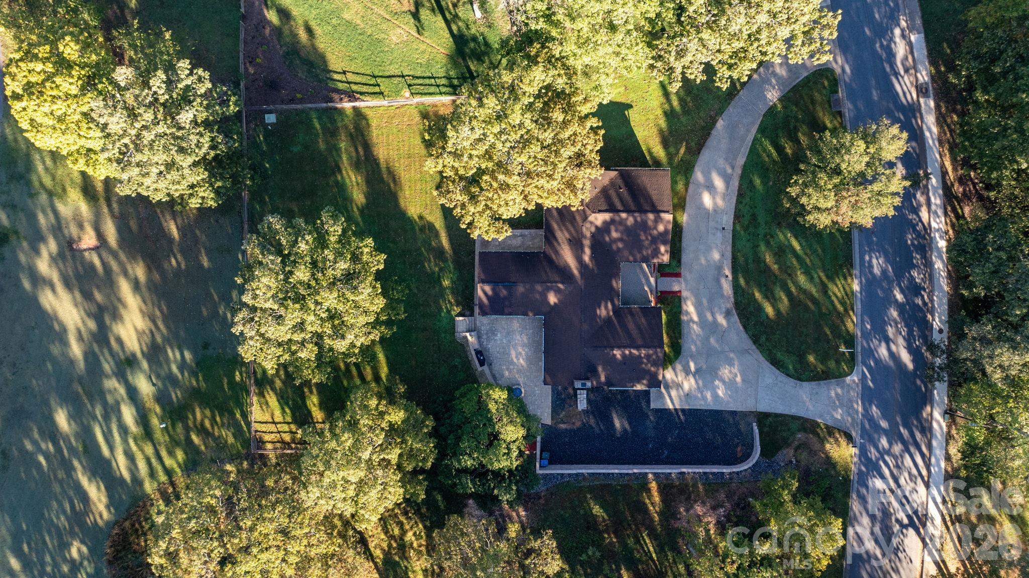 4024 Wandering Lane Property Photo 40