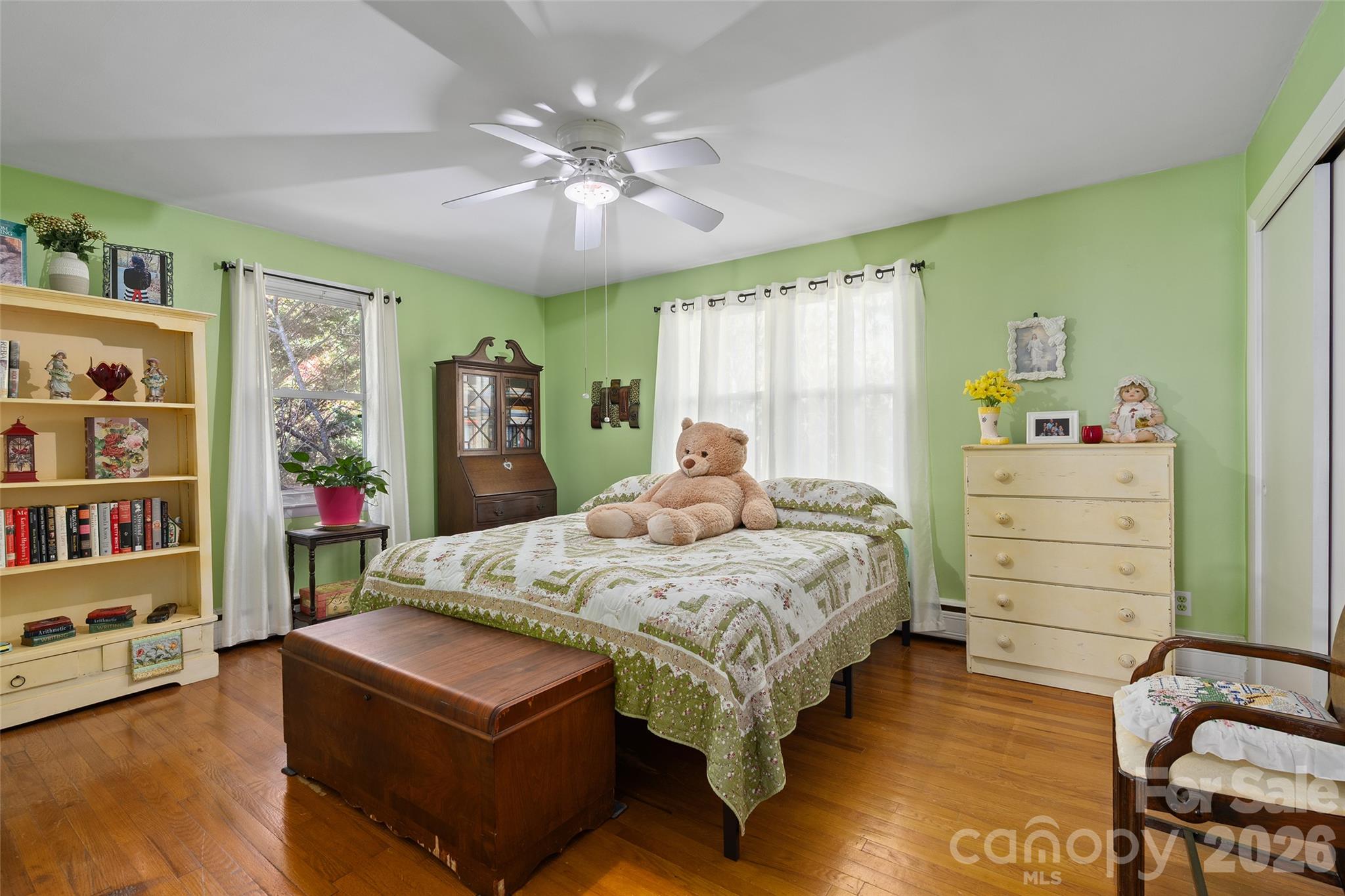 152 Tate Street Property Photo 9