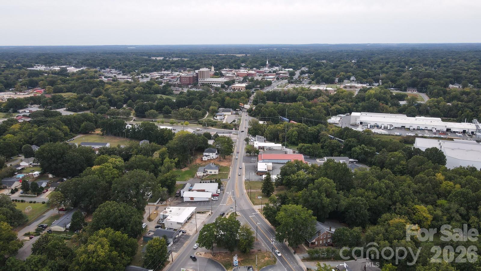 1000 N Charlotte Avenue Property Photo 13