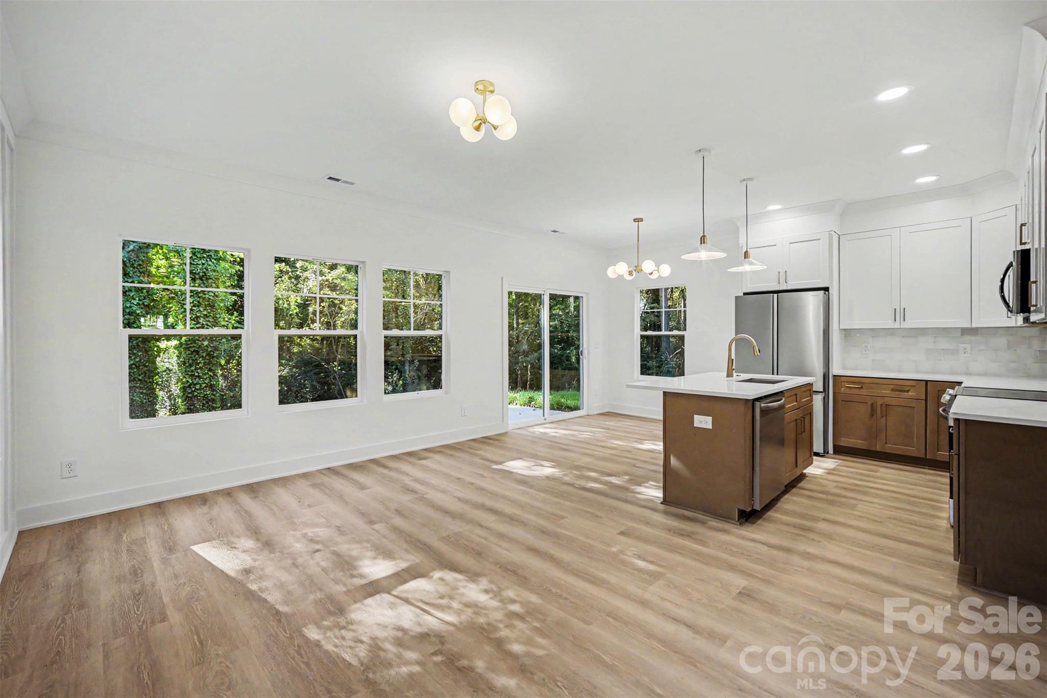 514 Brookgreen Drive Property Photo 4