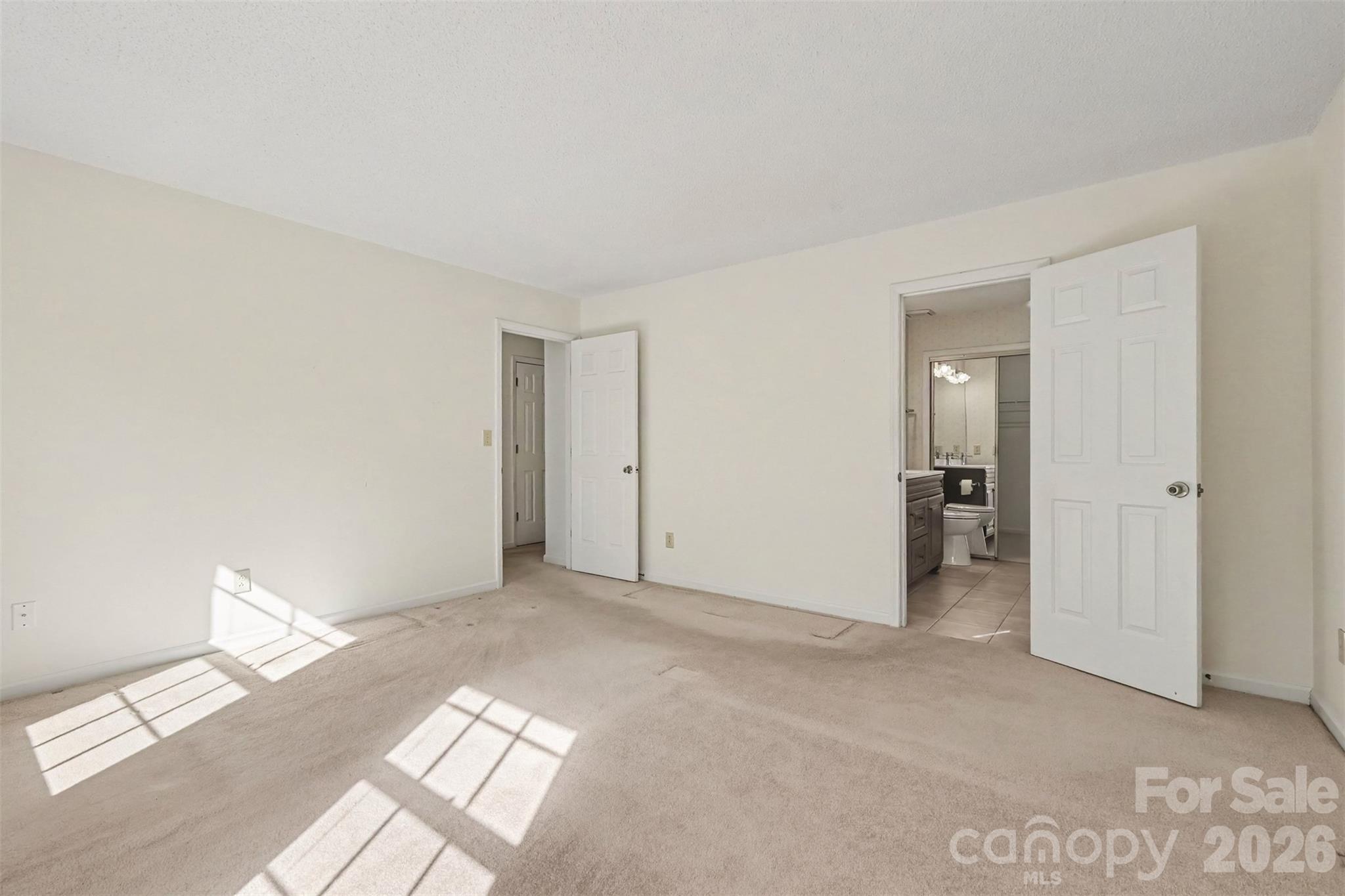 5929 Old Meadow Road Property Photo 13