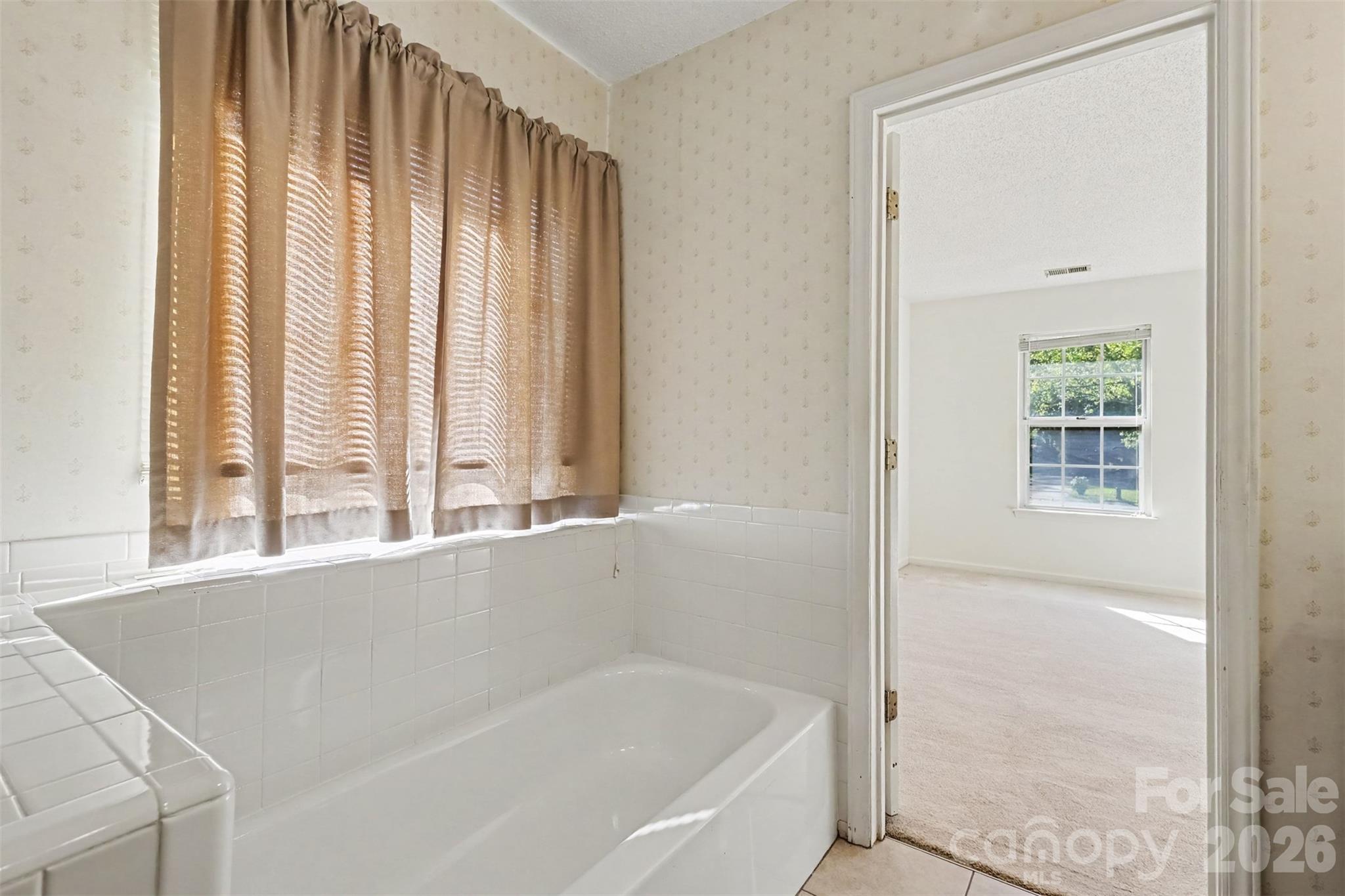 5929 Old Meadow Road Property Photo 16