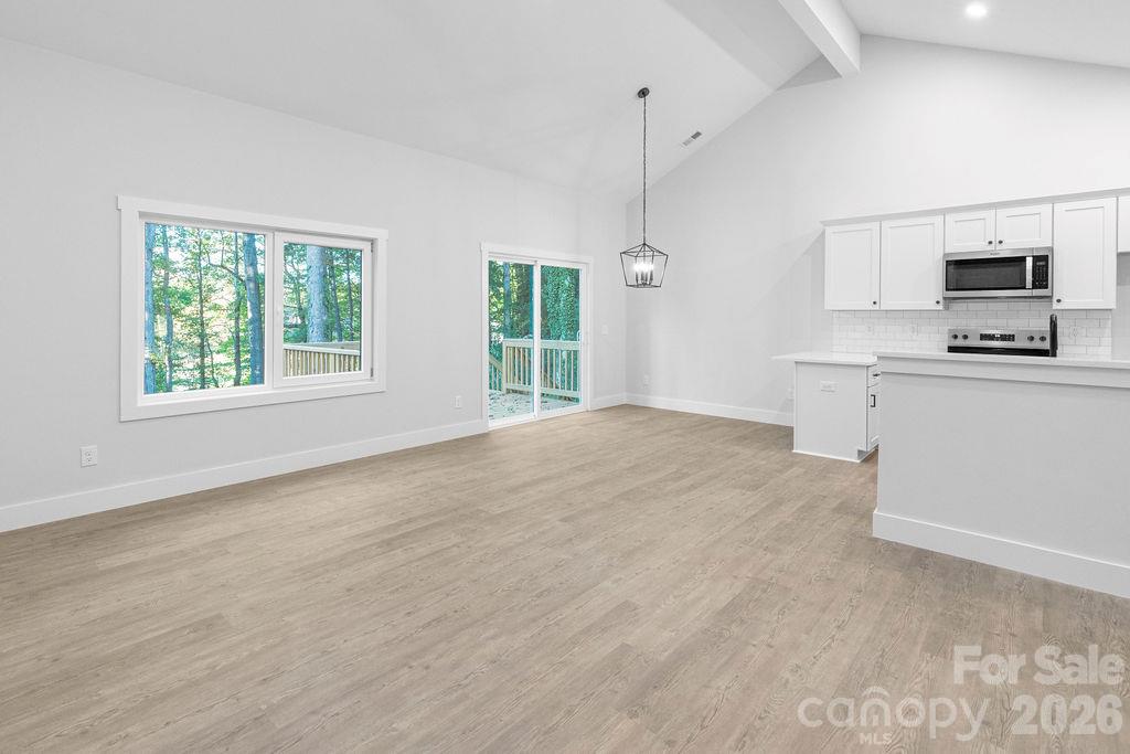 1520 Holly Court Property Photo 6
