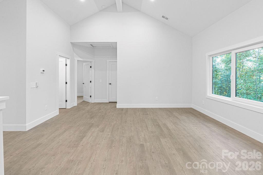 1520 Holly Court Property Photo 10
