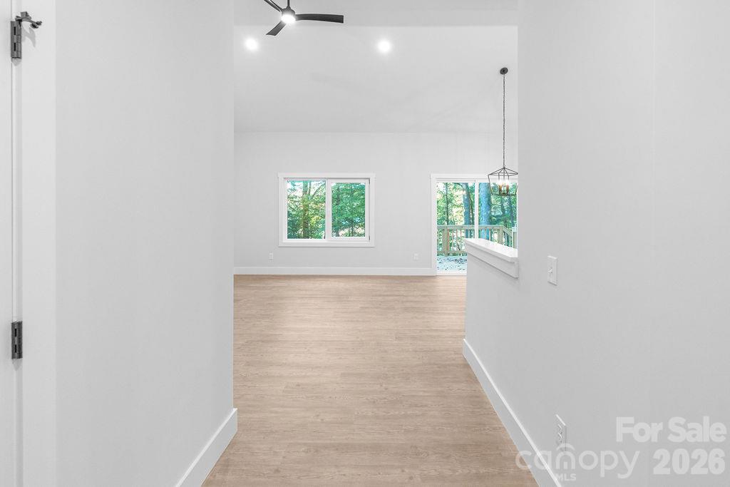 1520 Holly Court Property Photo 11